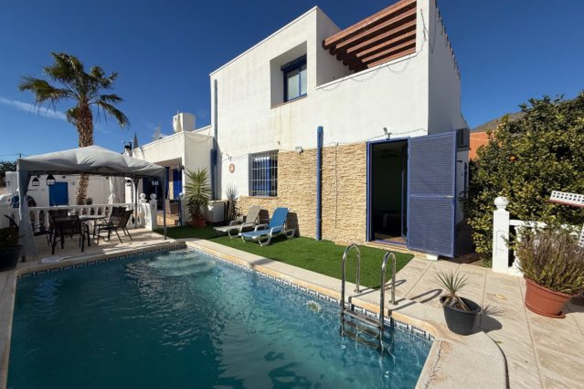 Resale - Villa -
Fortuna