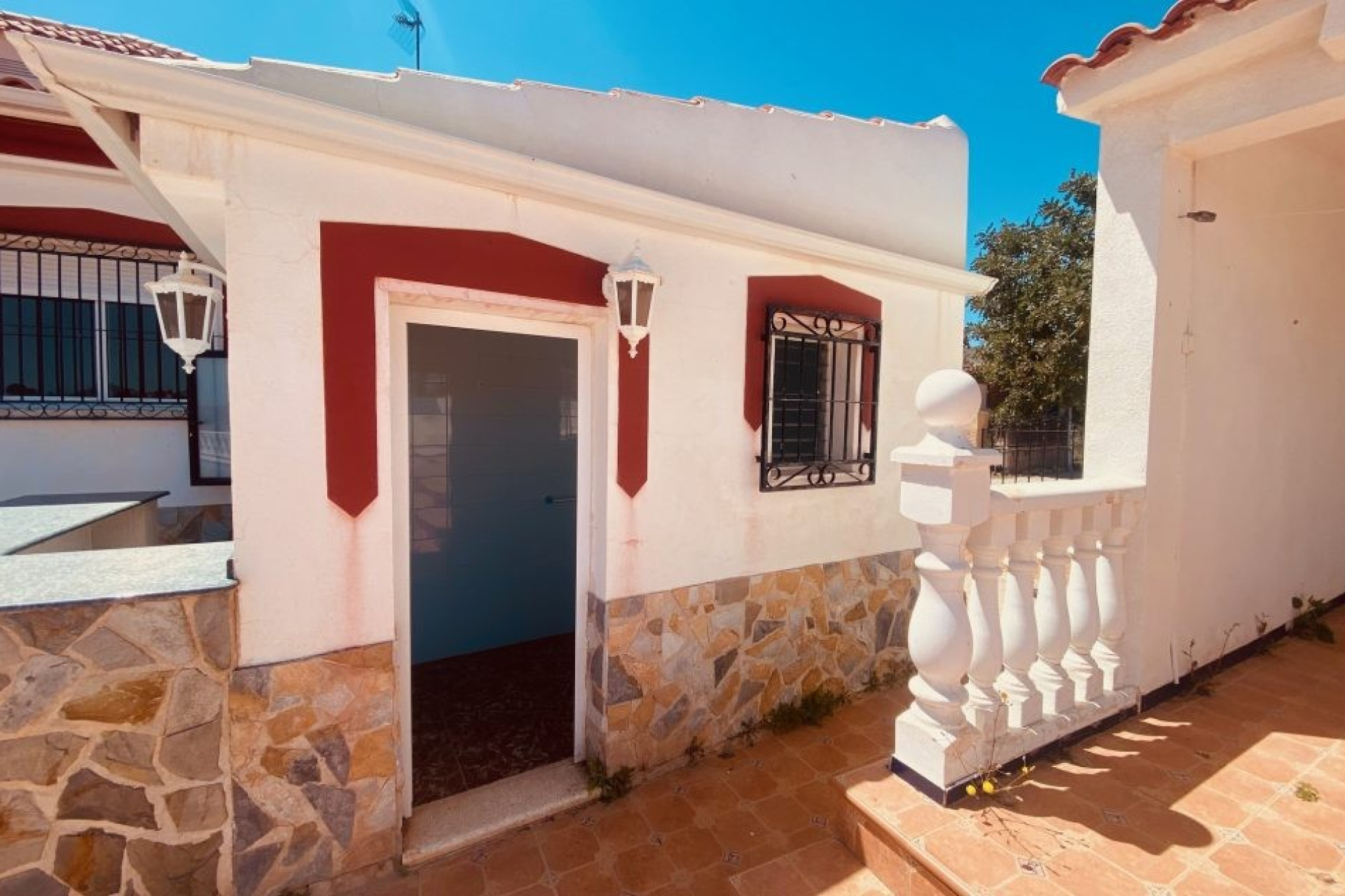 Resale - Villa -
Fortuna