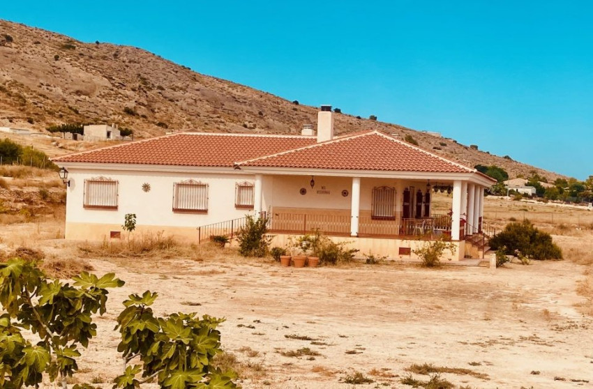 Resale - Villa -
Fortuna