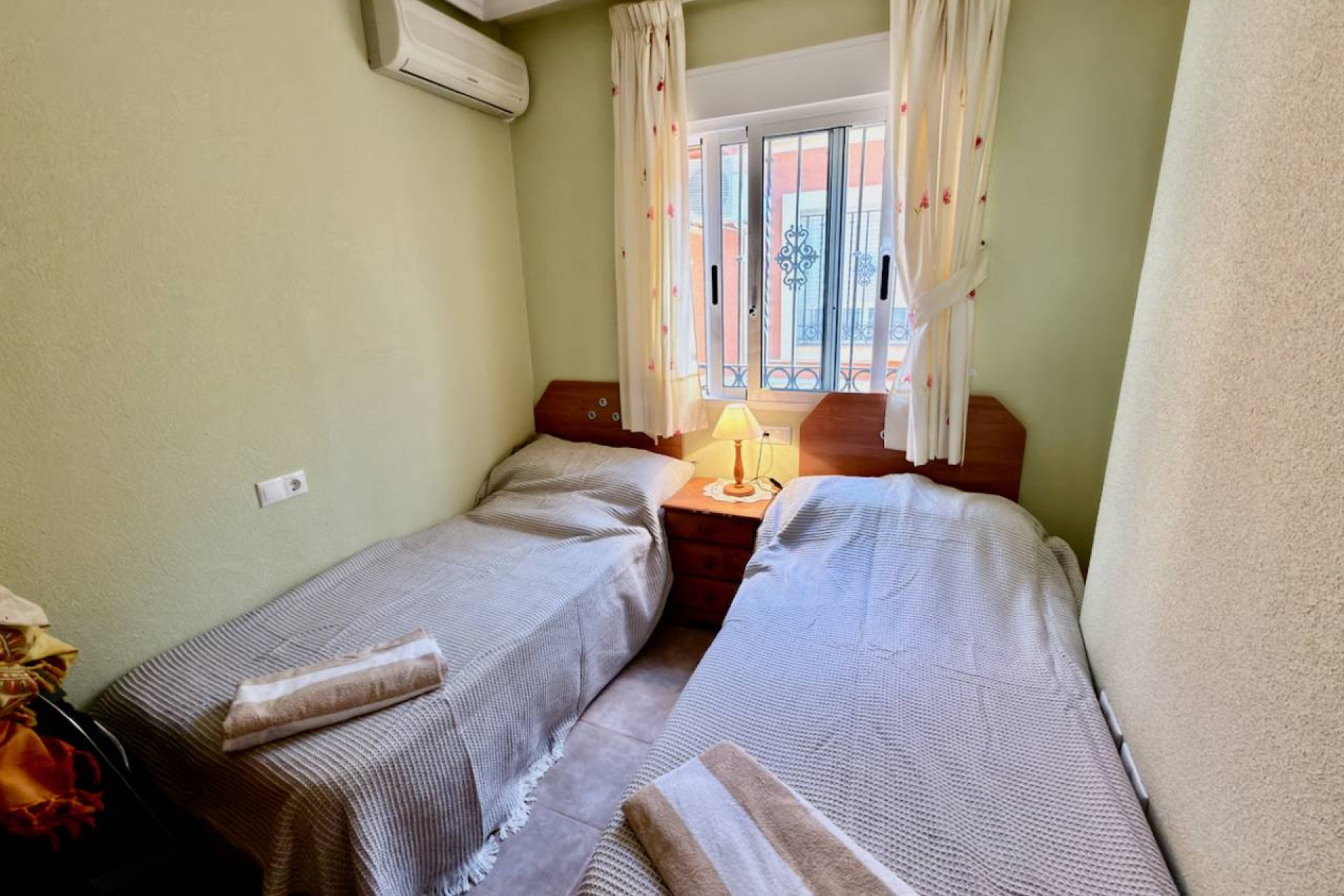 Resale - Villa -
Guardamar del Segura - El Raso