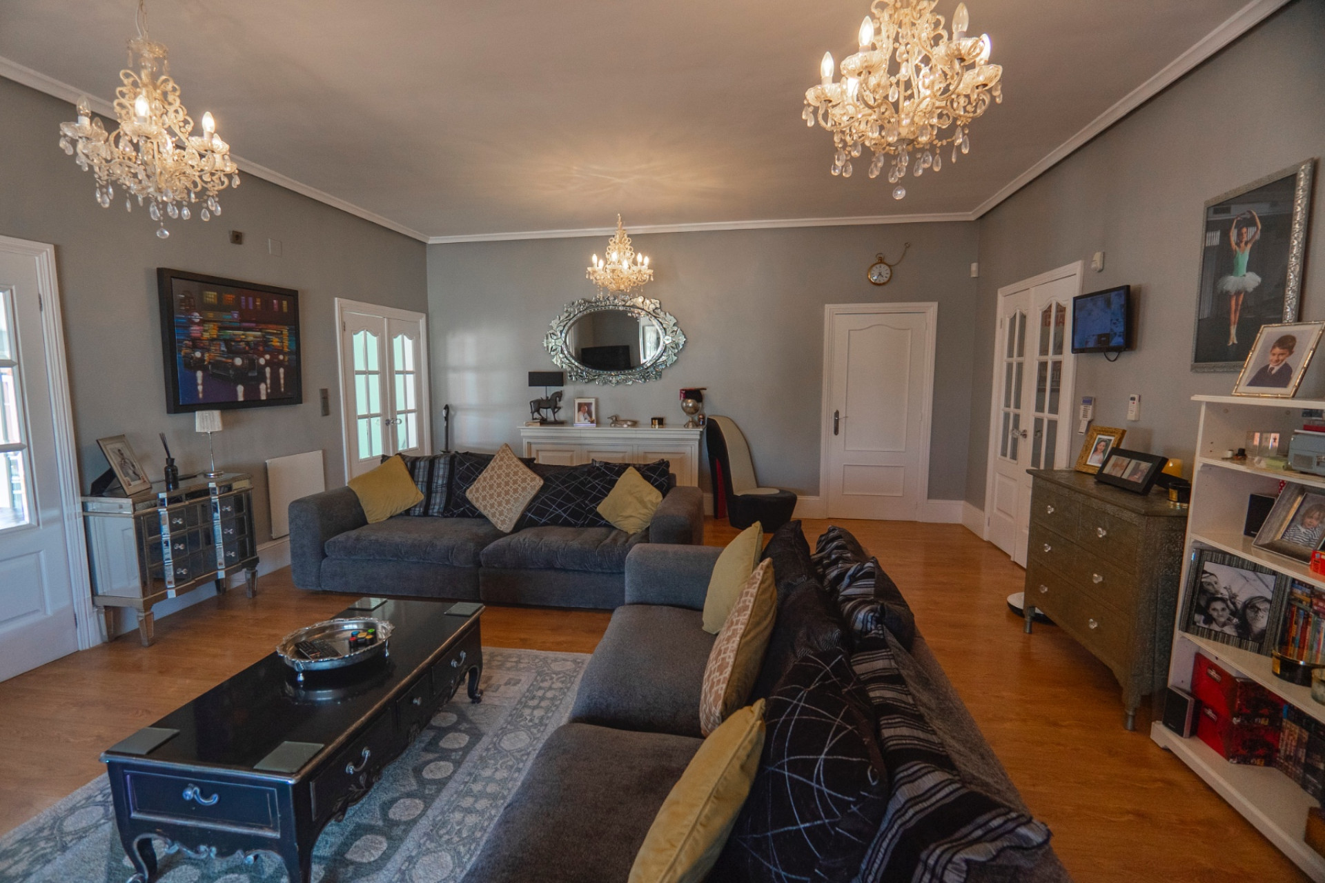 Resale - Villa -
Heredades