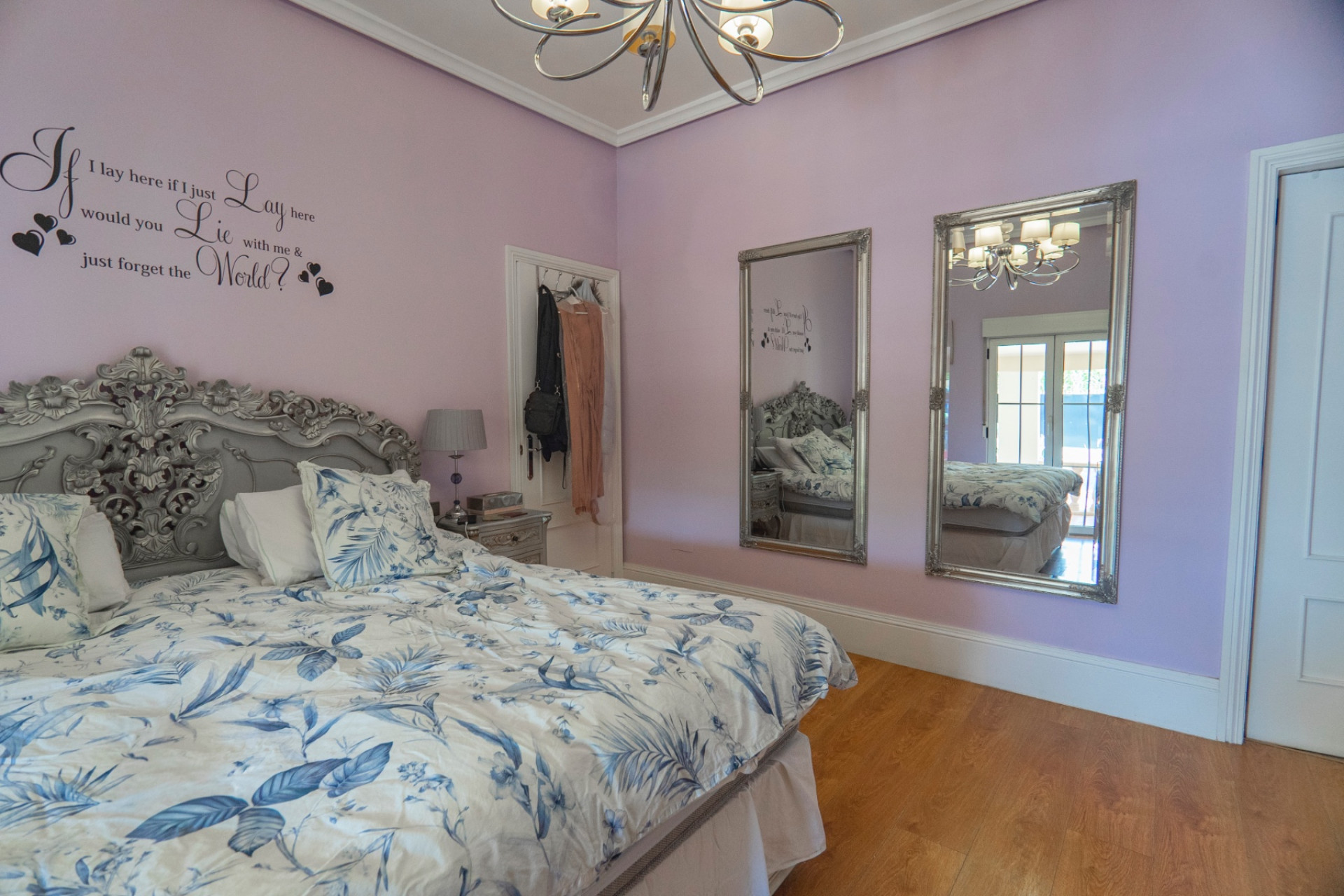 Resale - Villa -
Heredades