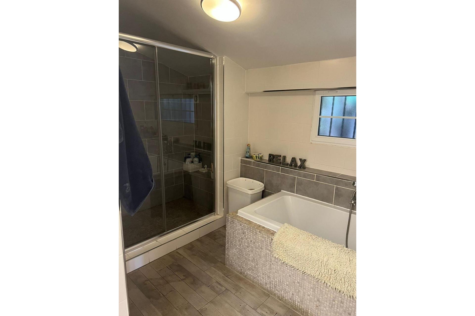 Resale - Villa -
Heredades