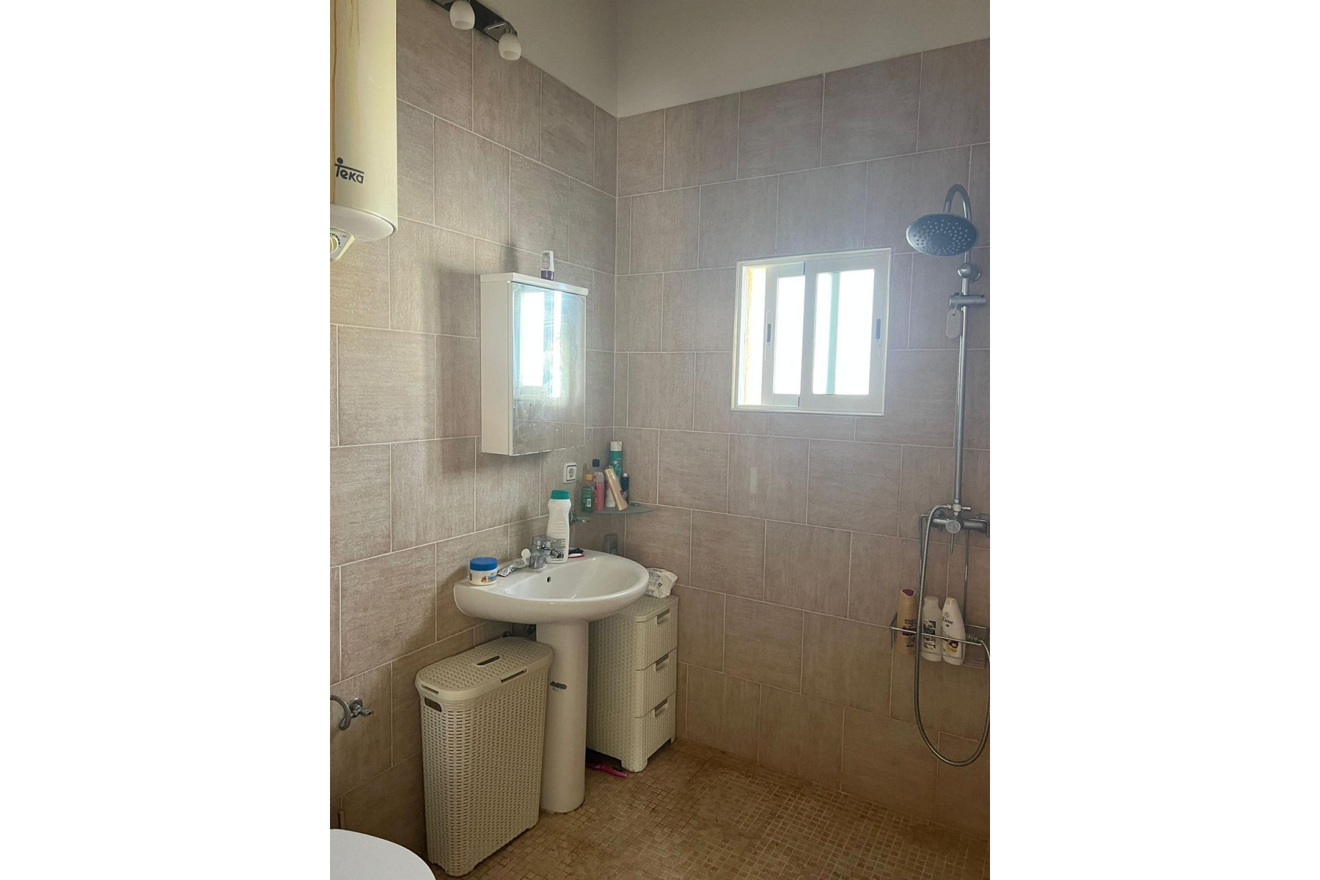 Resale - Villa -
Heredades
