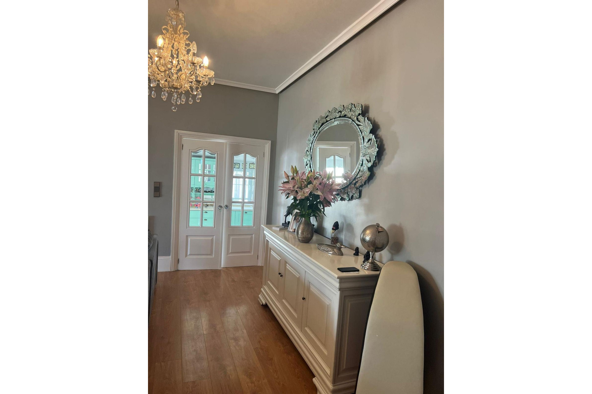 Resale - Villa -
Heredades