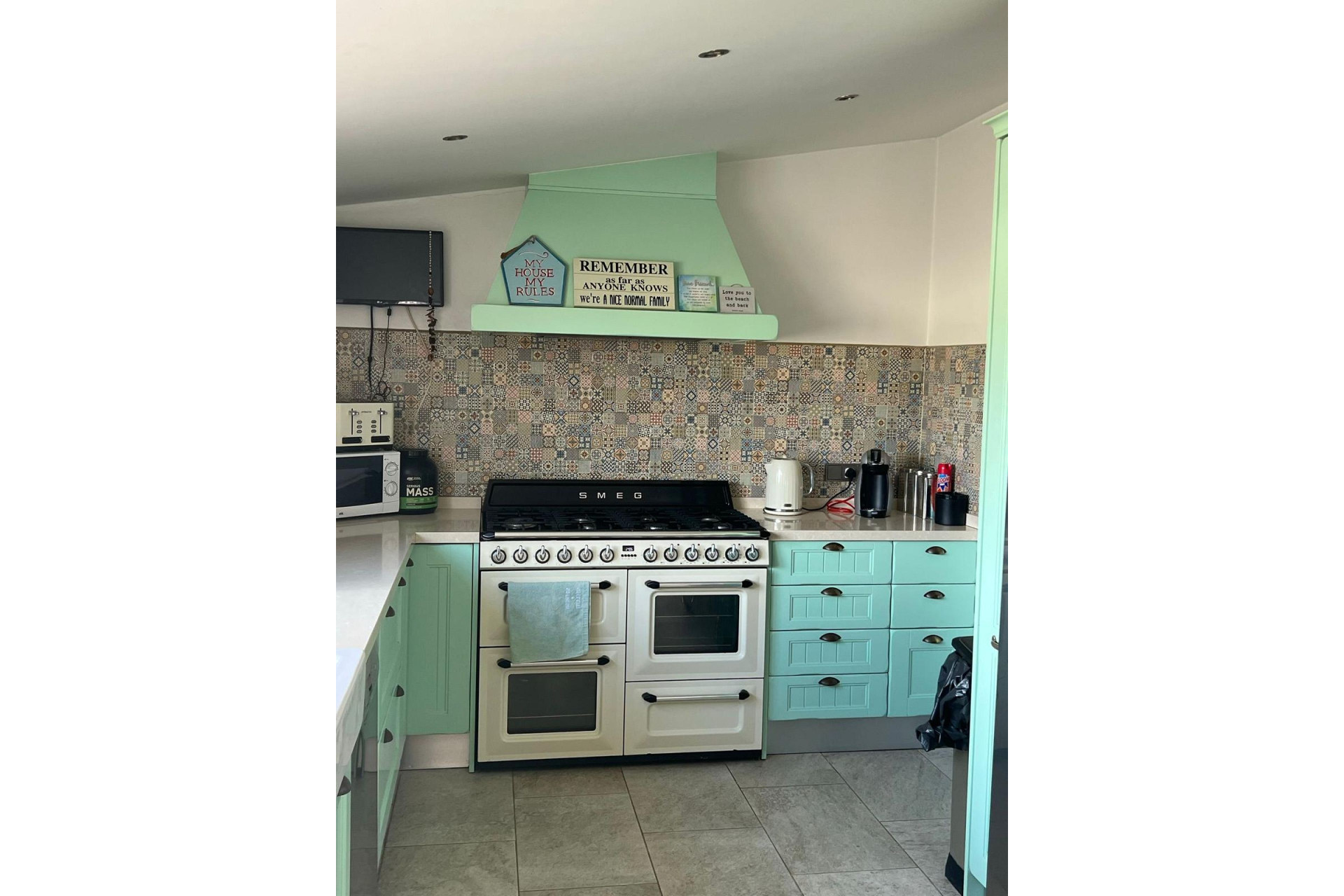 Resale - Villa -
Heredades