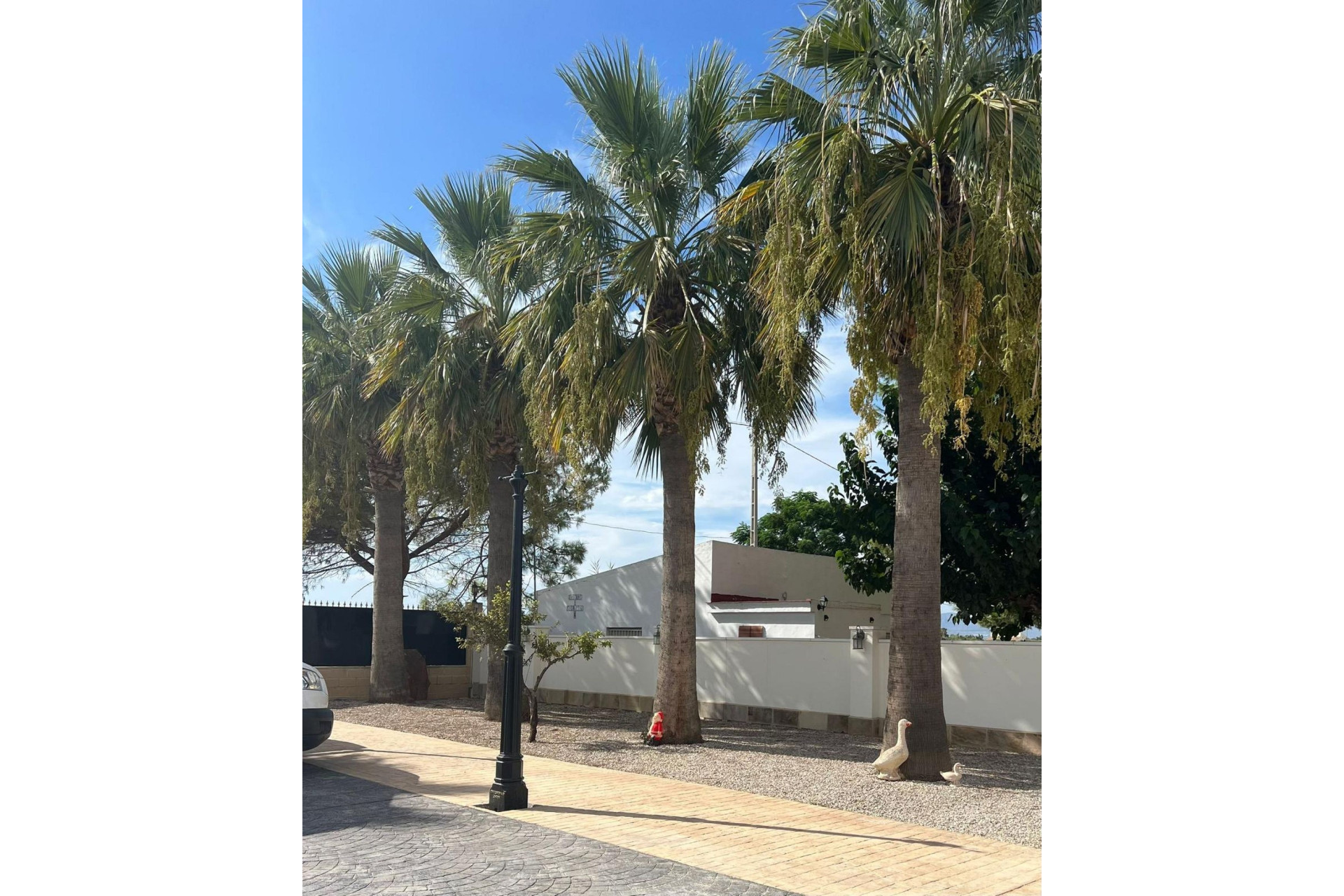 Resale - Villa -
Heredades