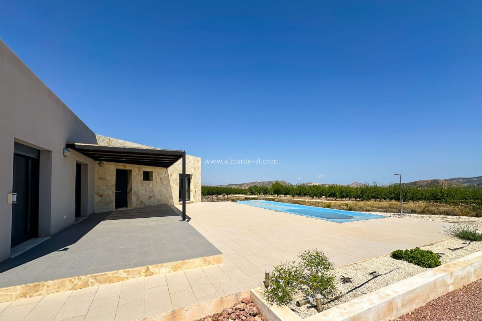 Resale - Villa -
Hondón de las Nieves - HONDON DE LAS NIEVES