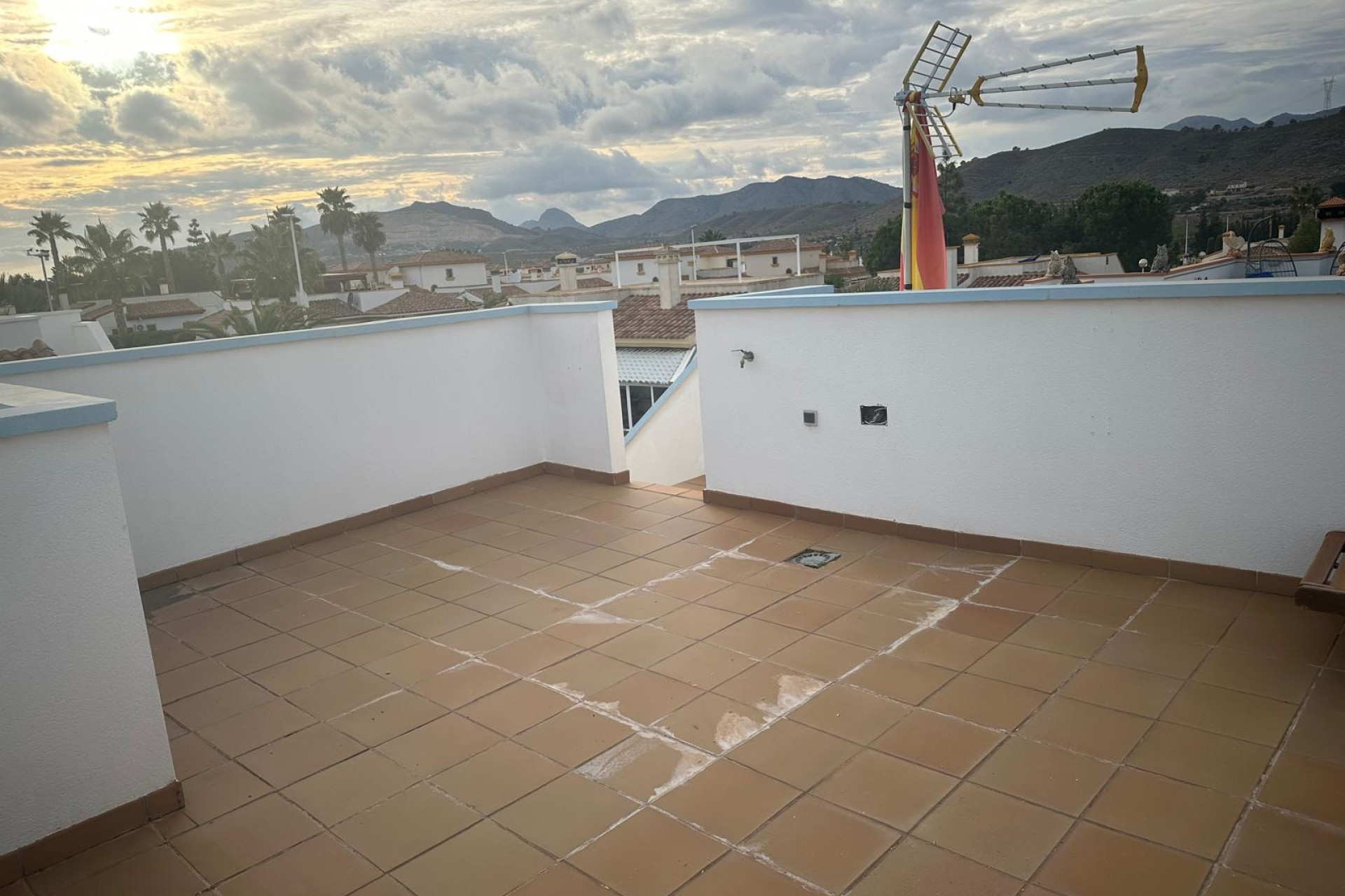 Resale - Villa -
Hondón de las Nieves - HONDON DE LAS NIEVES