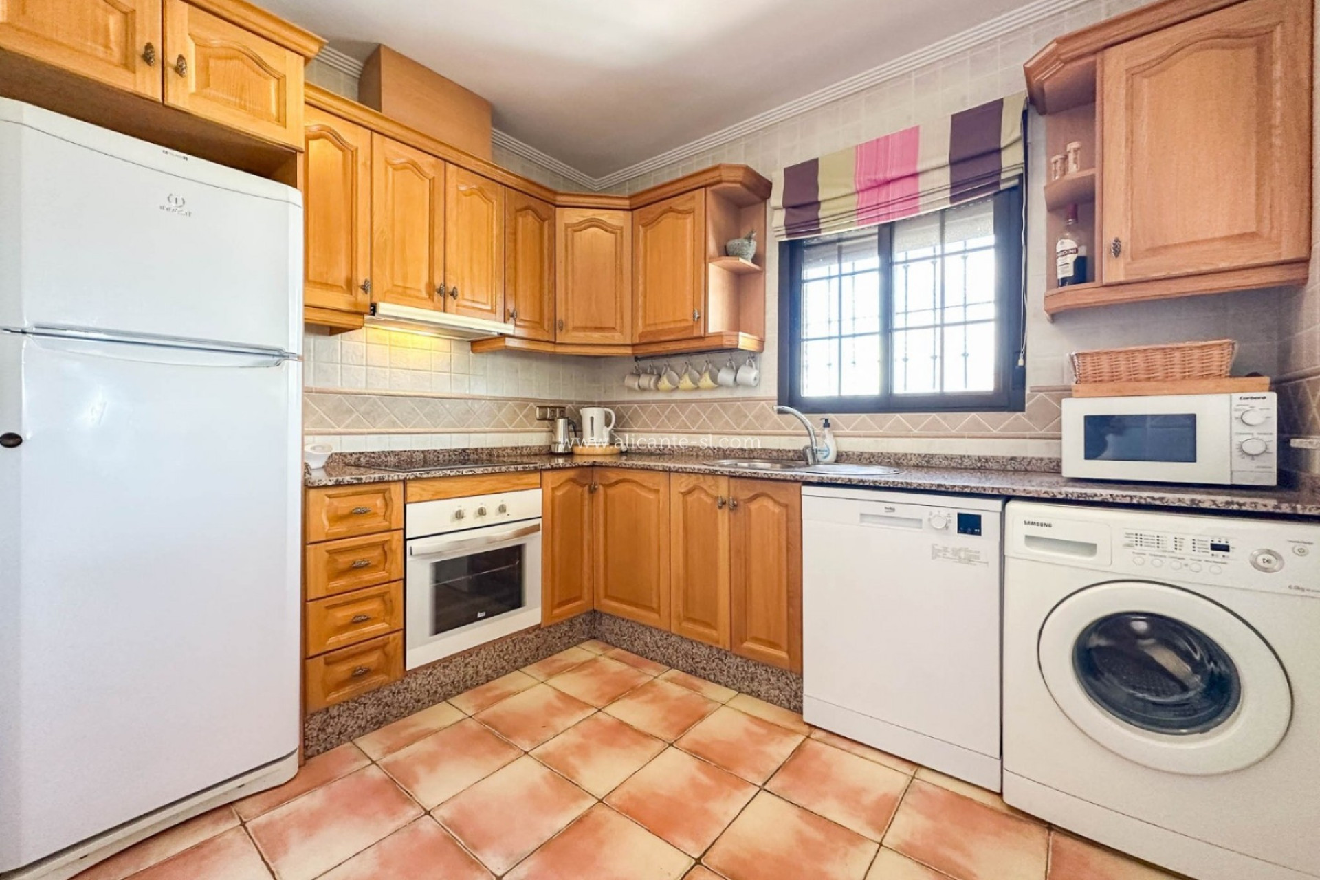 Resale - Villa -
Hondón de las Nieves - HONDON DE LAS NIEVES