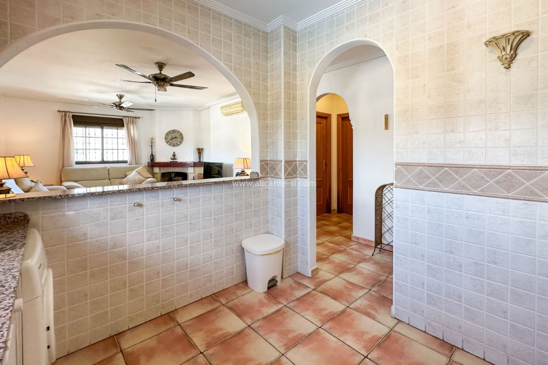 Resale - Villa -
Hondón de las Nieves - HONDON DE LAS NIEVES