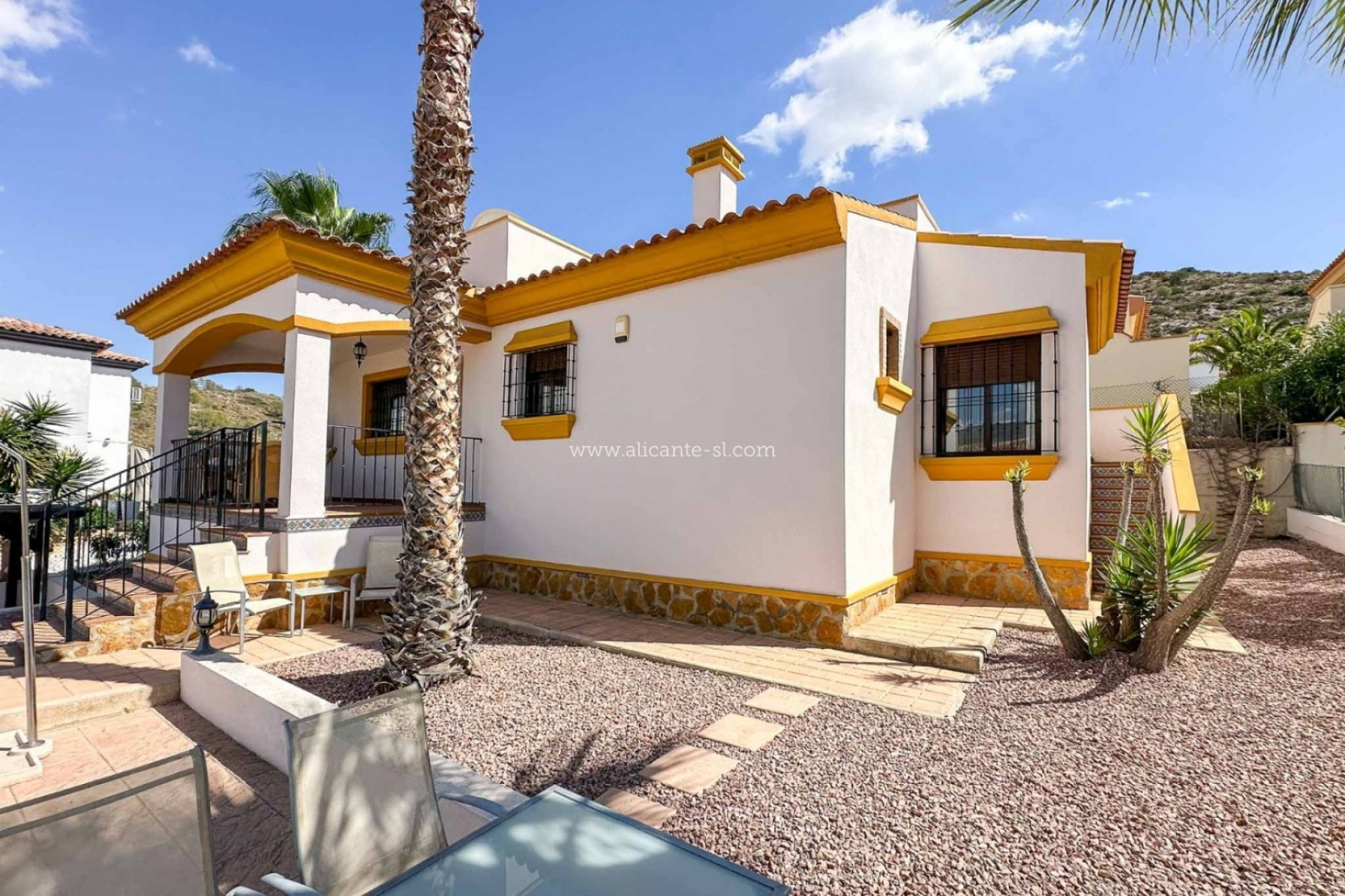 Resale - Villa -
Hondón de las Nieves - HONDON DE LAS NIEVES
