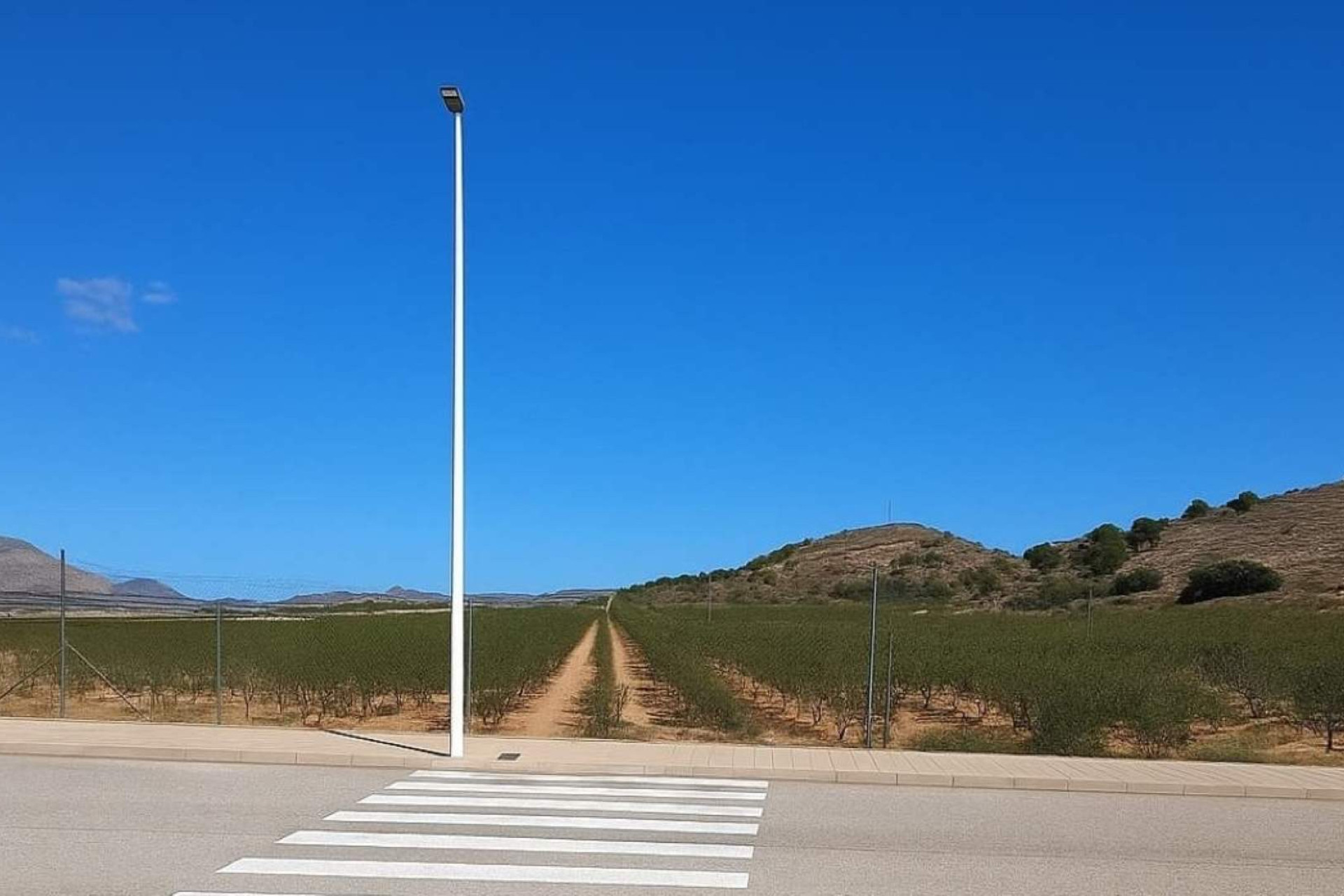 Resale - Villa -
Hondón de las Nieves - HONDON DE LAS NIEVES