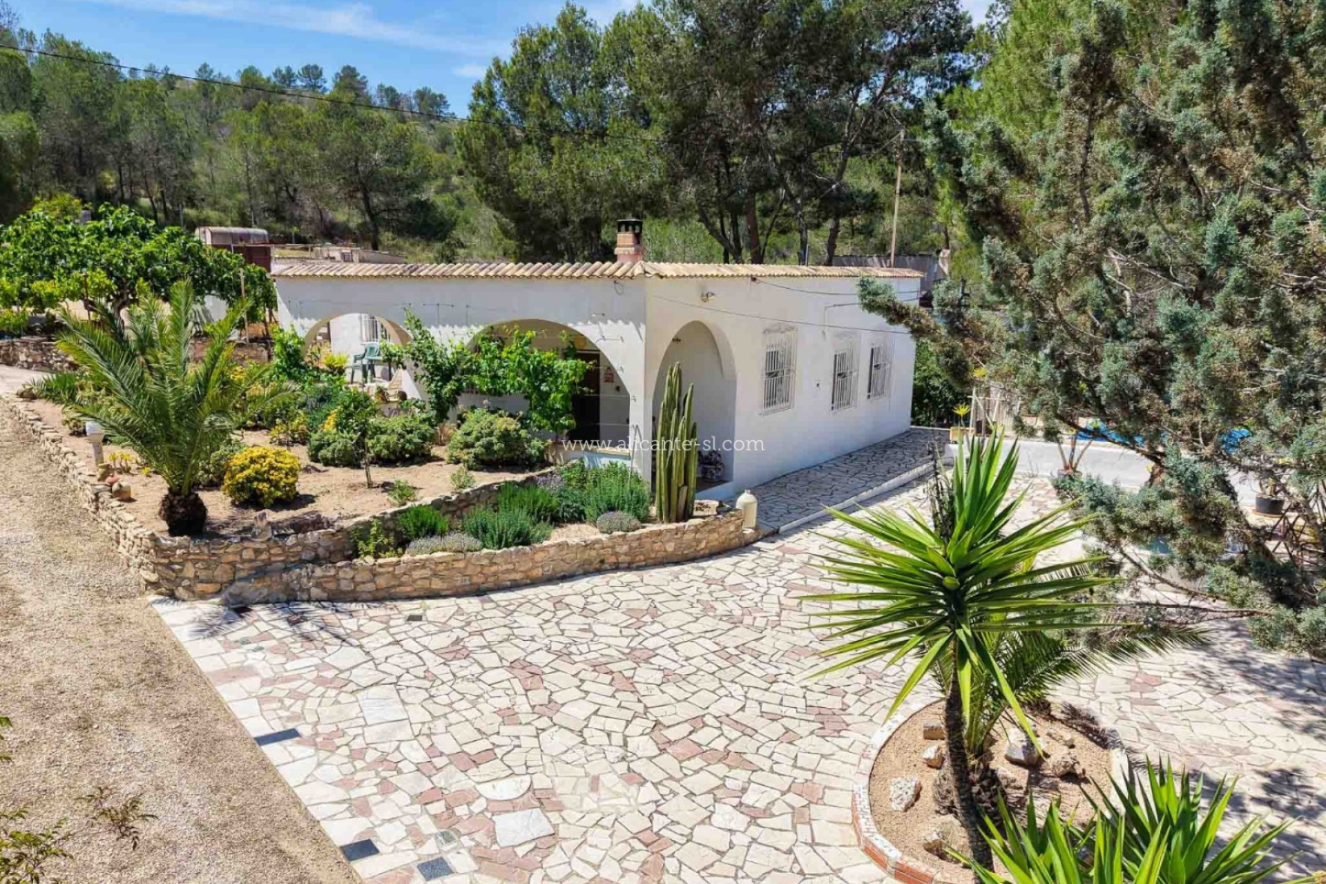 Resale - Villa -
Hondón de las Nieves - HONDON DE LAS NIEVES