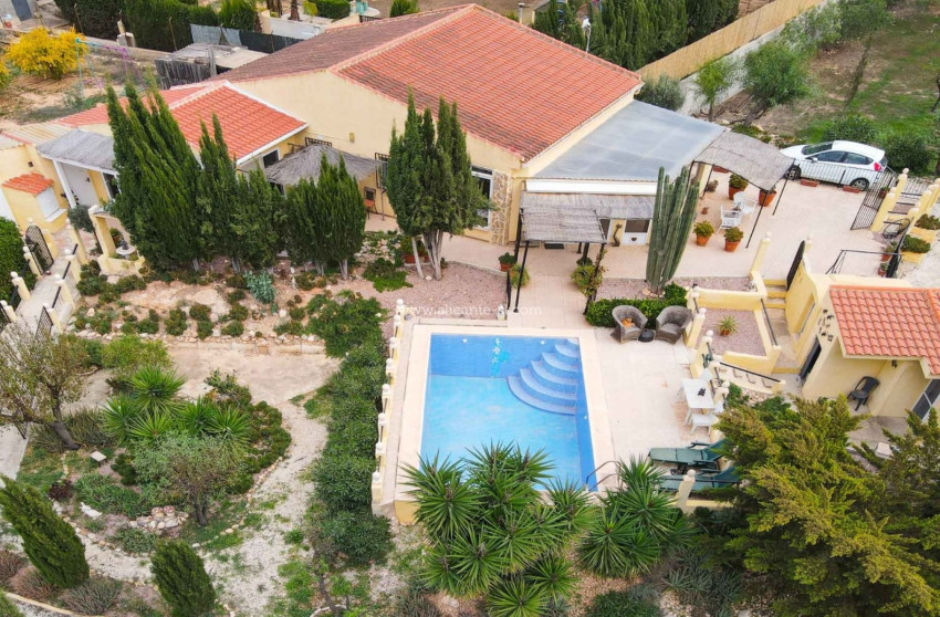 Resale - Villa -
Hondón de las Nieves - HONDON DE LAS NIEVES