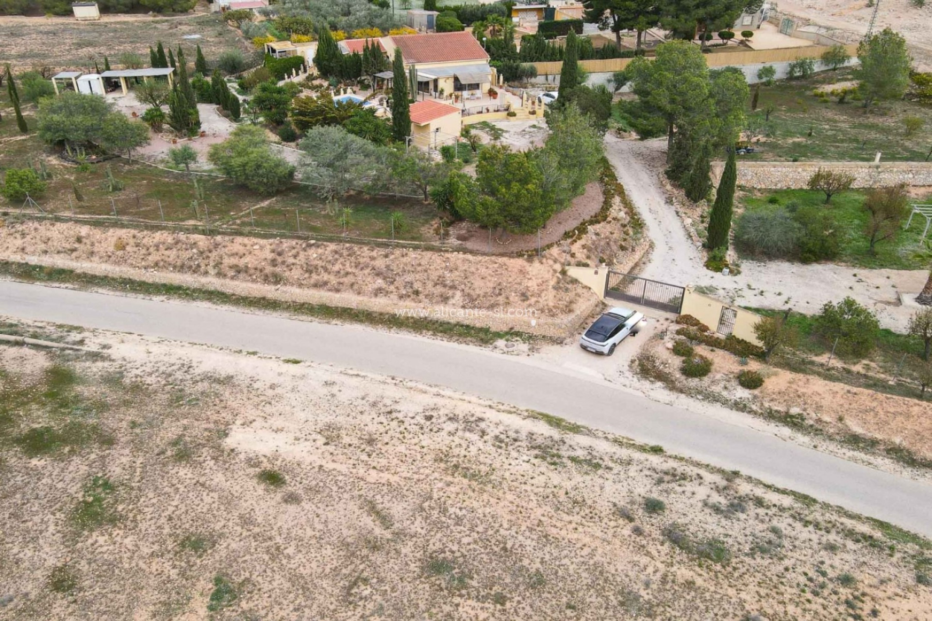 Resale - Villa -
Hondón de las Nieves - HONDON DE LAS NIEVES