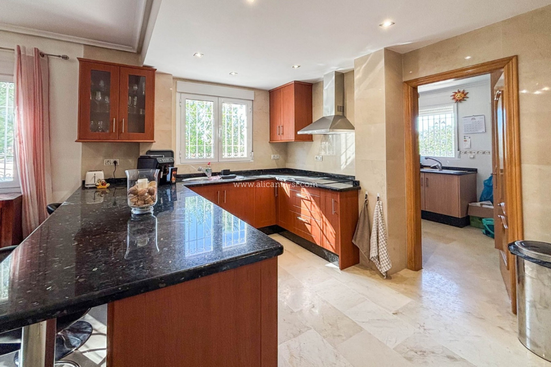 Resale - Villa -
Hondón de las Nieves - HONDON DE LAS NIEVES