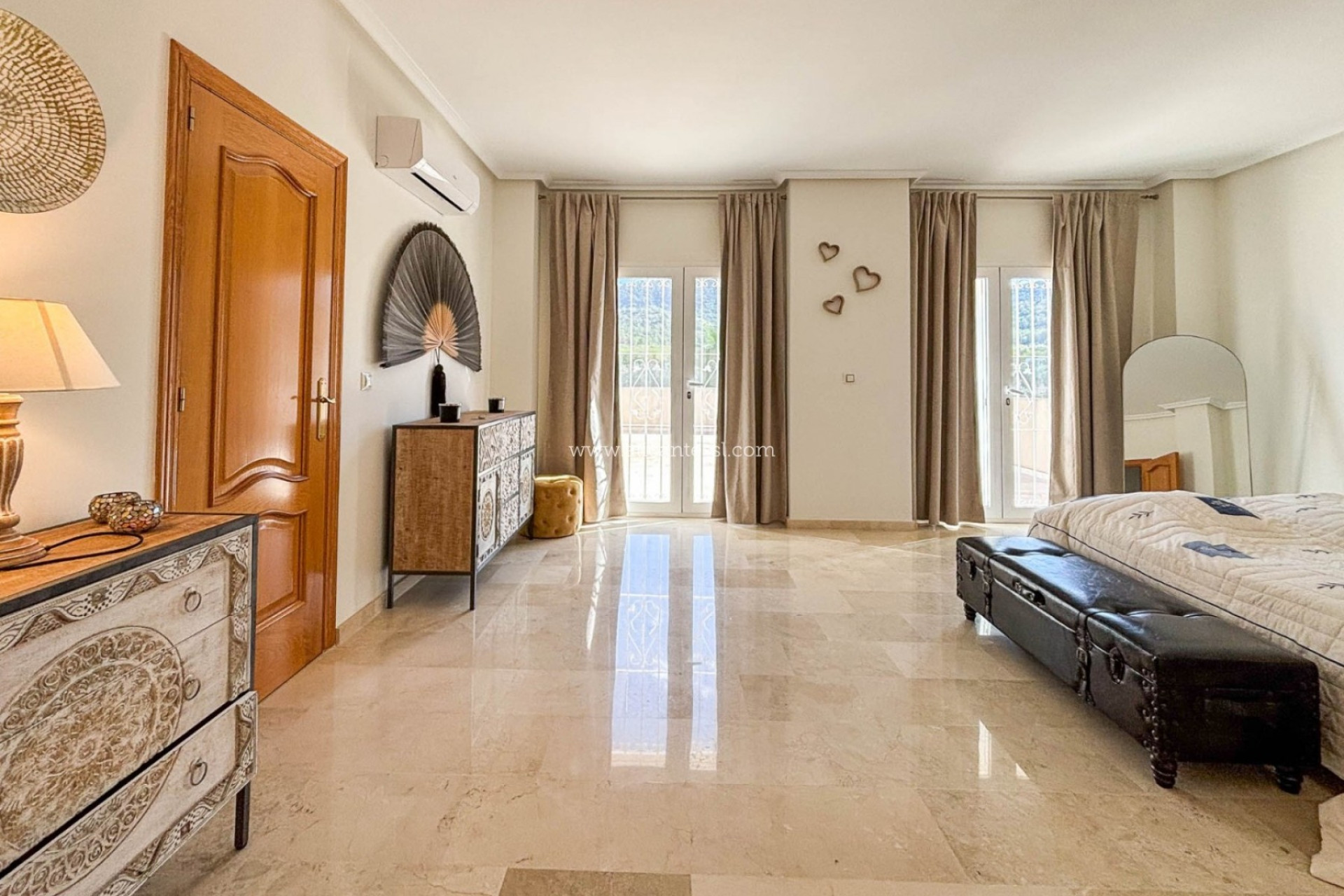 Resale - Villa -
Hondón de las Nieves - HONDON DE LAS NIEVES