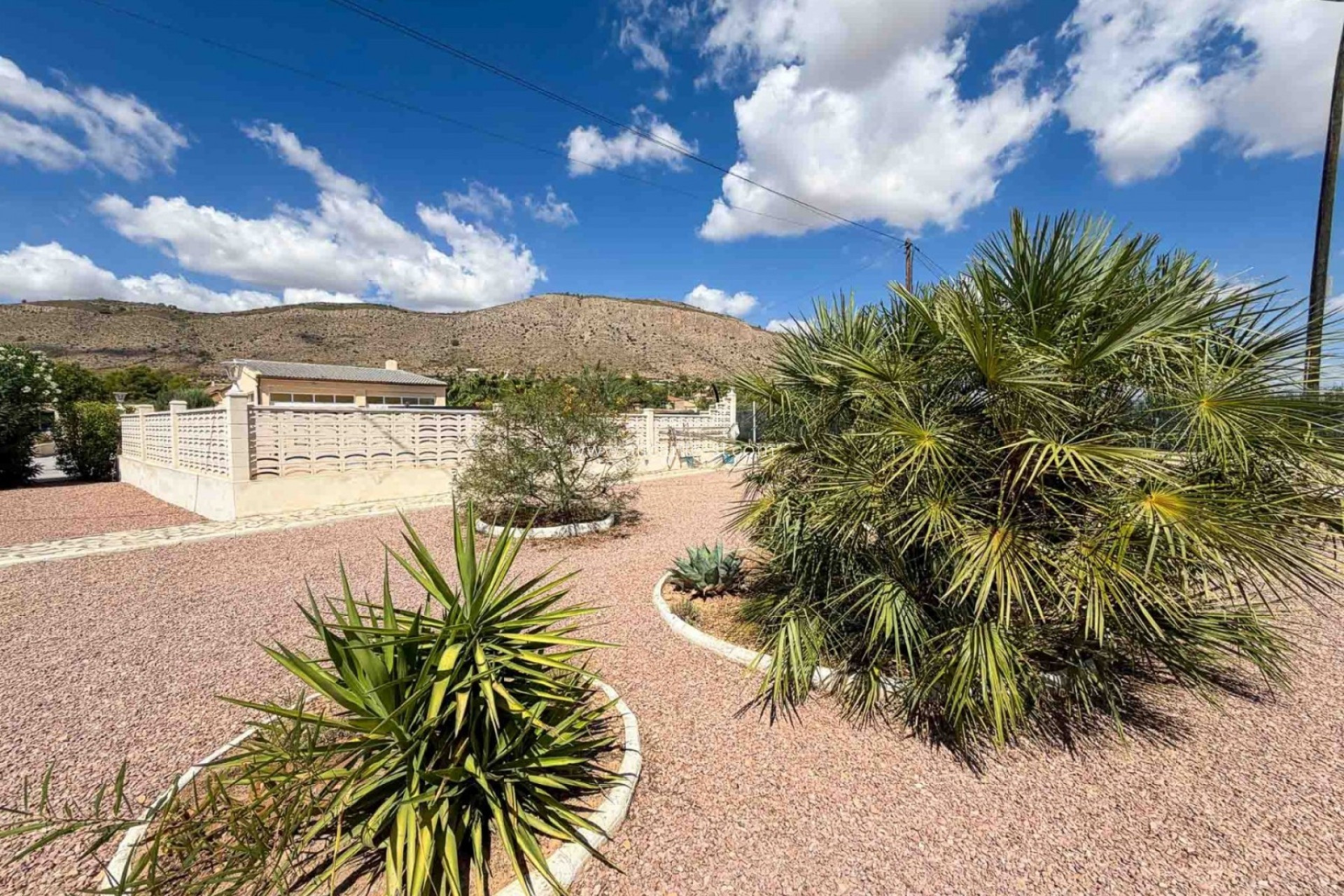Resale - Villa -
Hondón de las Nieves - HONDON DE LAS NIEVES