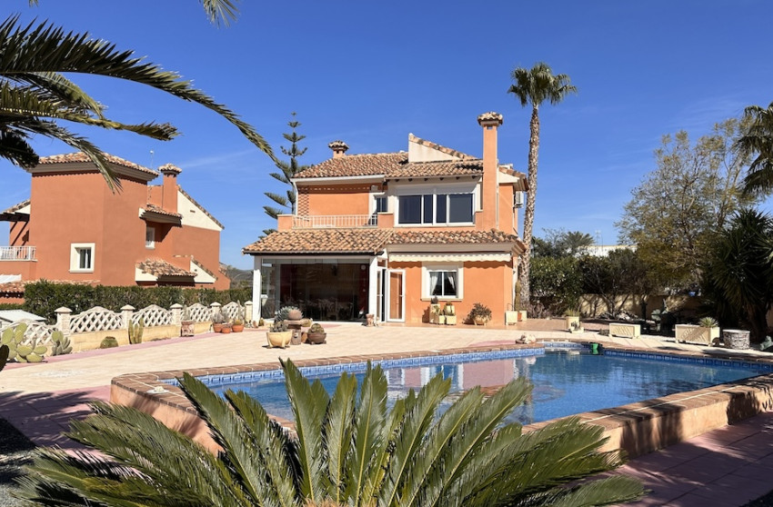 Resale - Villa -
Hondón de las Nieves - HONDON DE LAS NIEVES