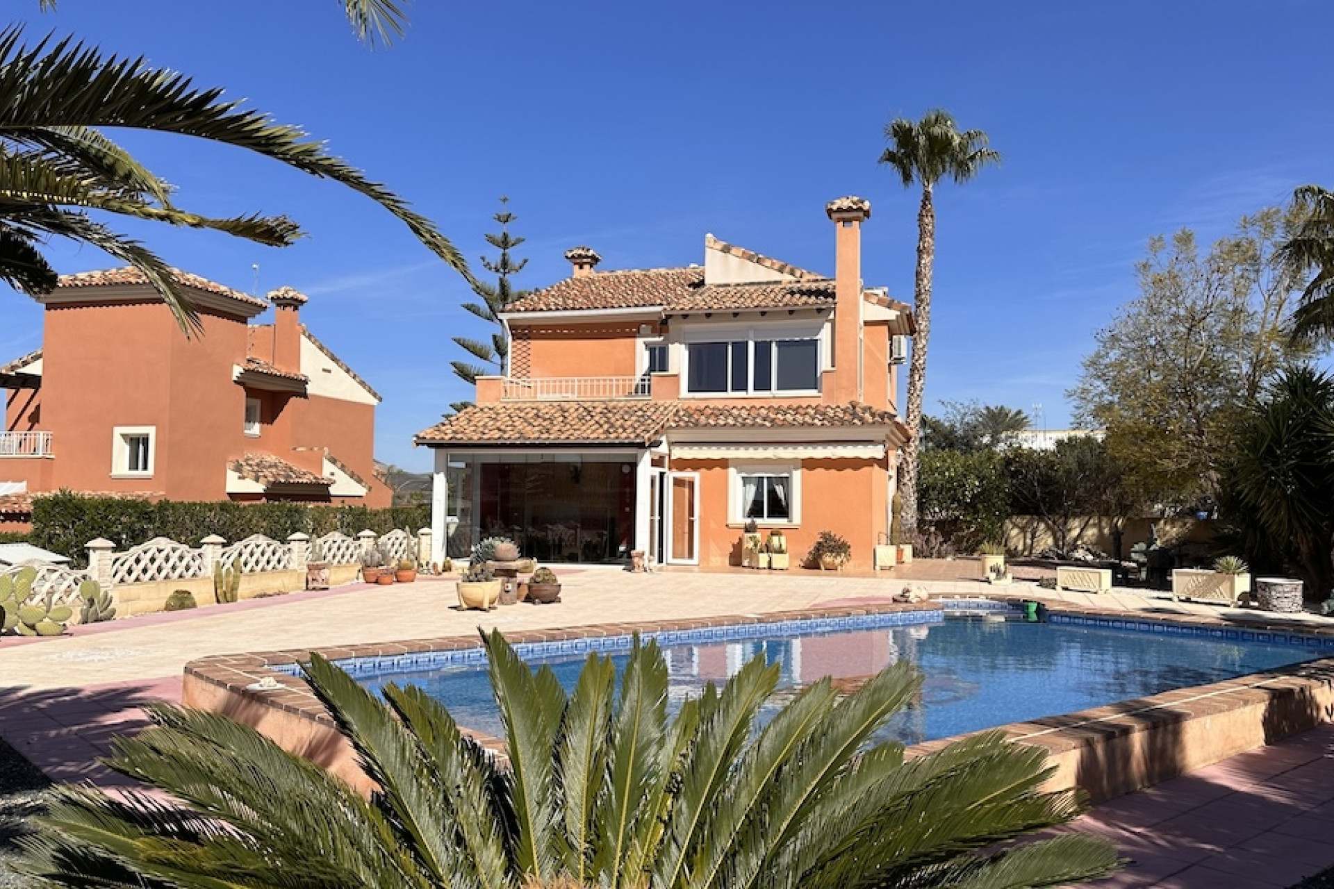 Resale - Villa -
Hondón de las Nieves - HONDON DE LAS NIEVES