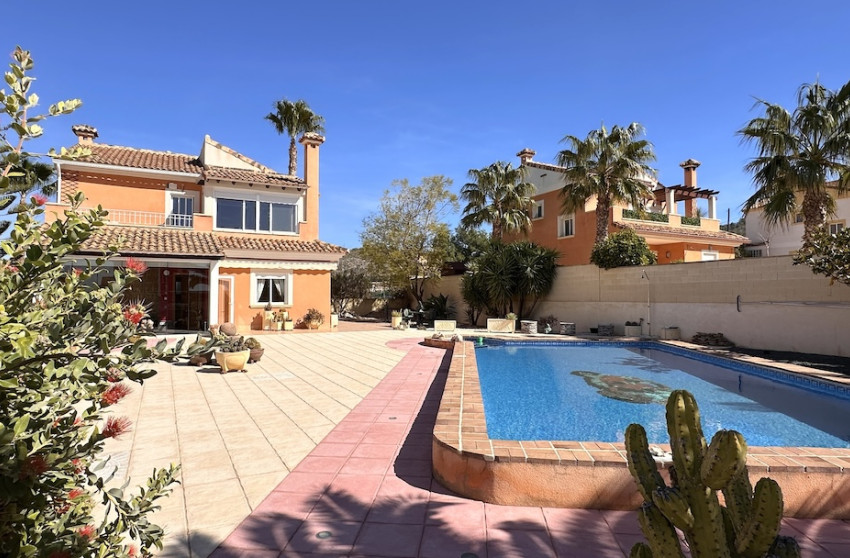 Resale - Villa -
Hondón de las Nieves - HONDON DE LAS NIEVES