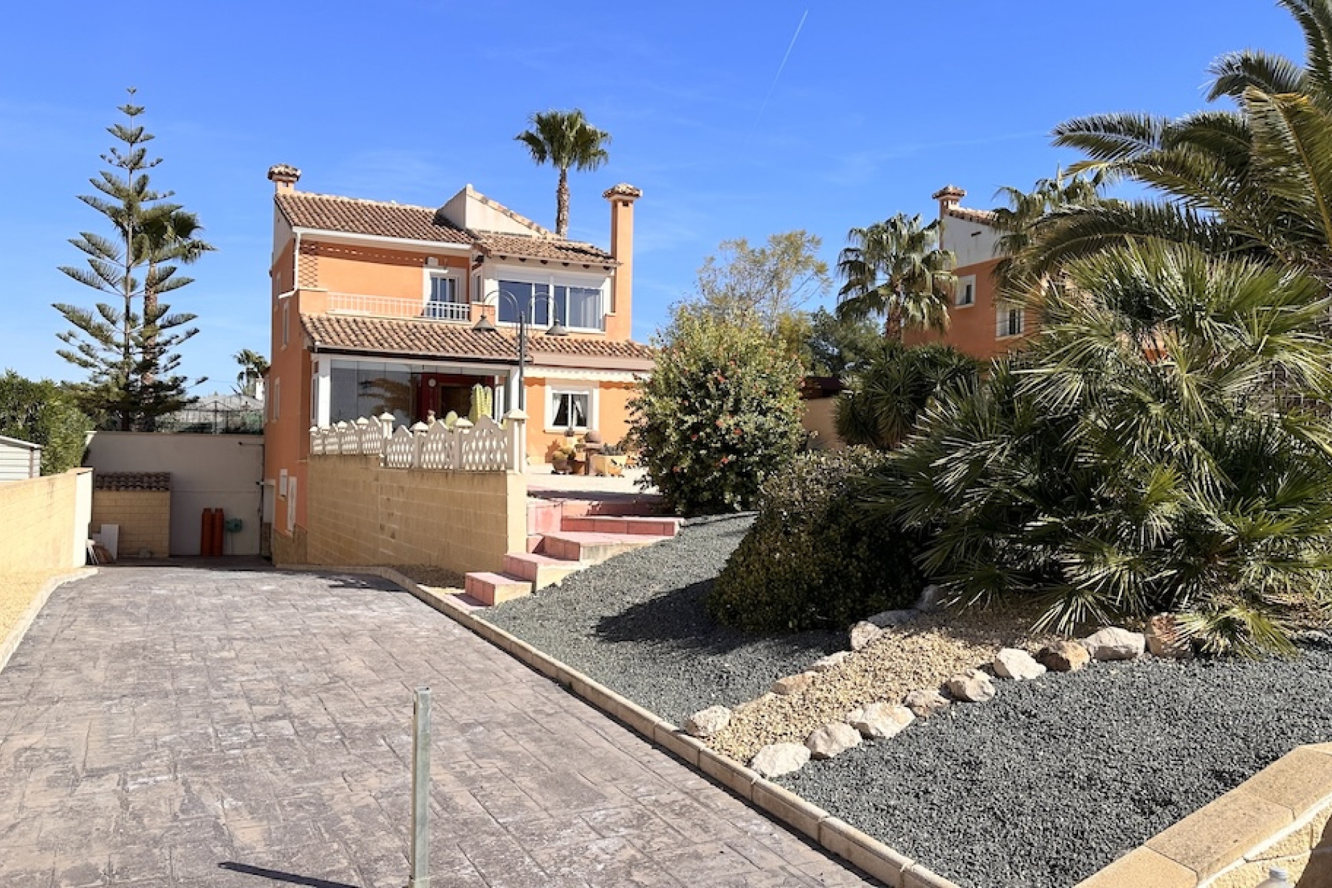 Resale - Villa -
Hondón de las Nieves - HONDON DE LAS NIEVES