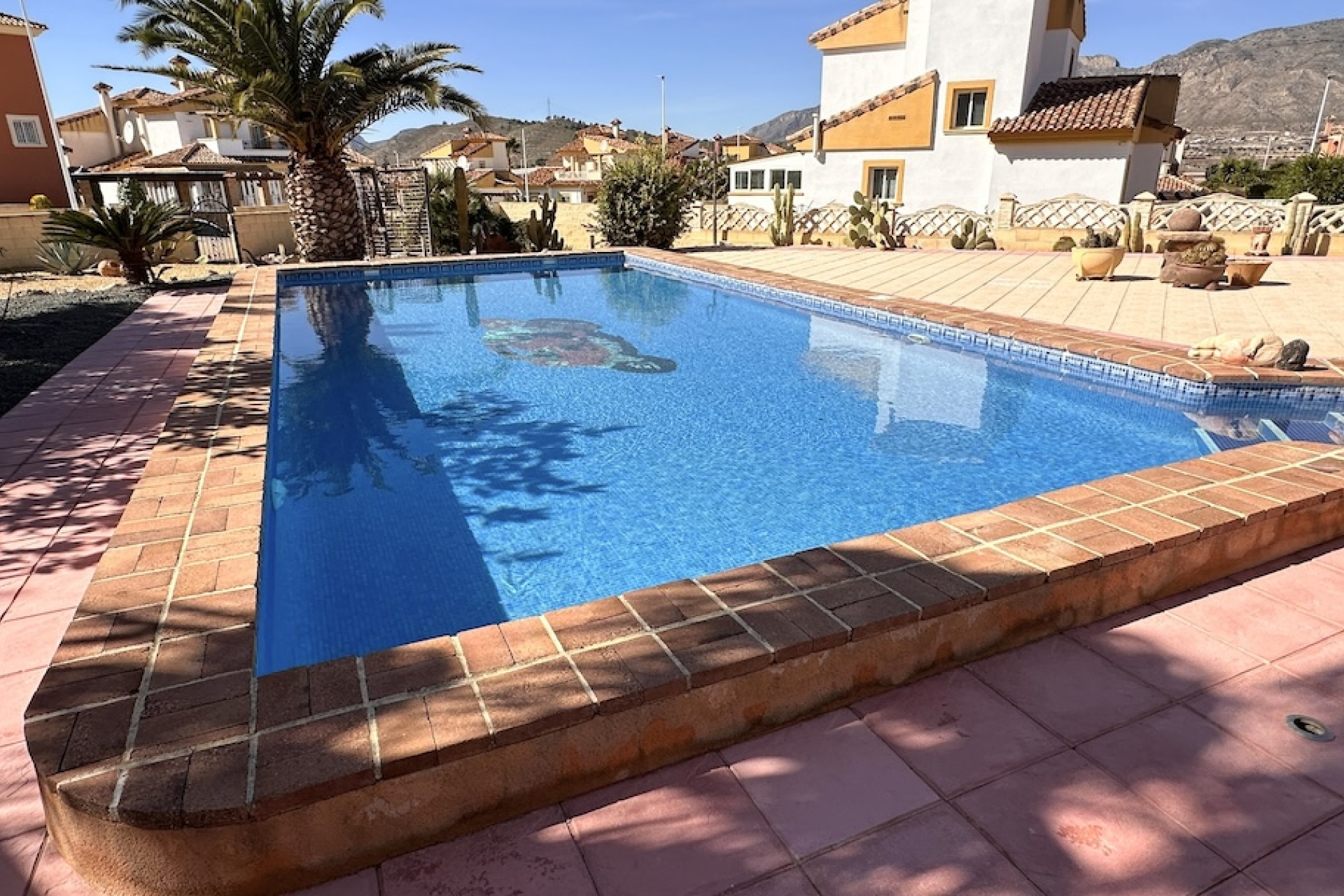 Resale - Villa -
Hondón de las Nieves - HONDON DE LAS NIEVES