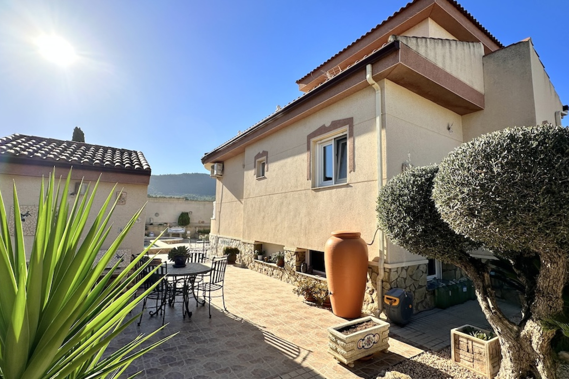 Resale - Villa -
Hondón de las Nieves - HONDON DE LAS NIEVES