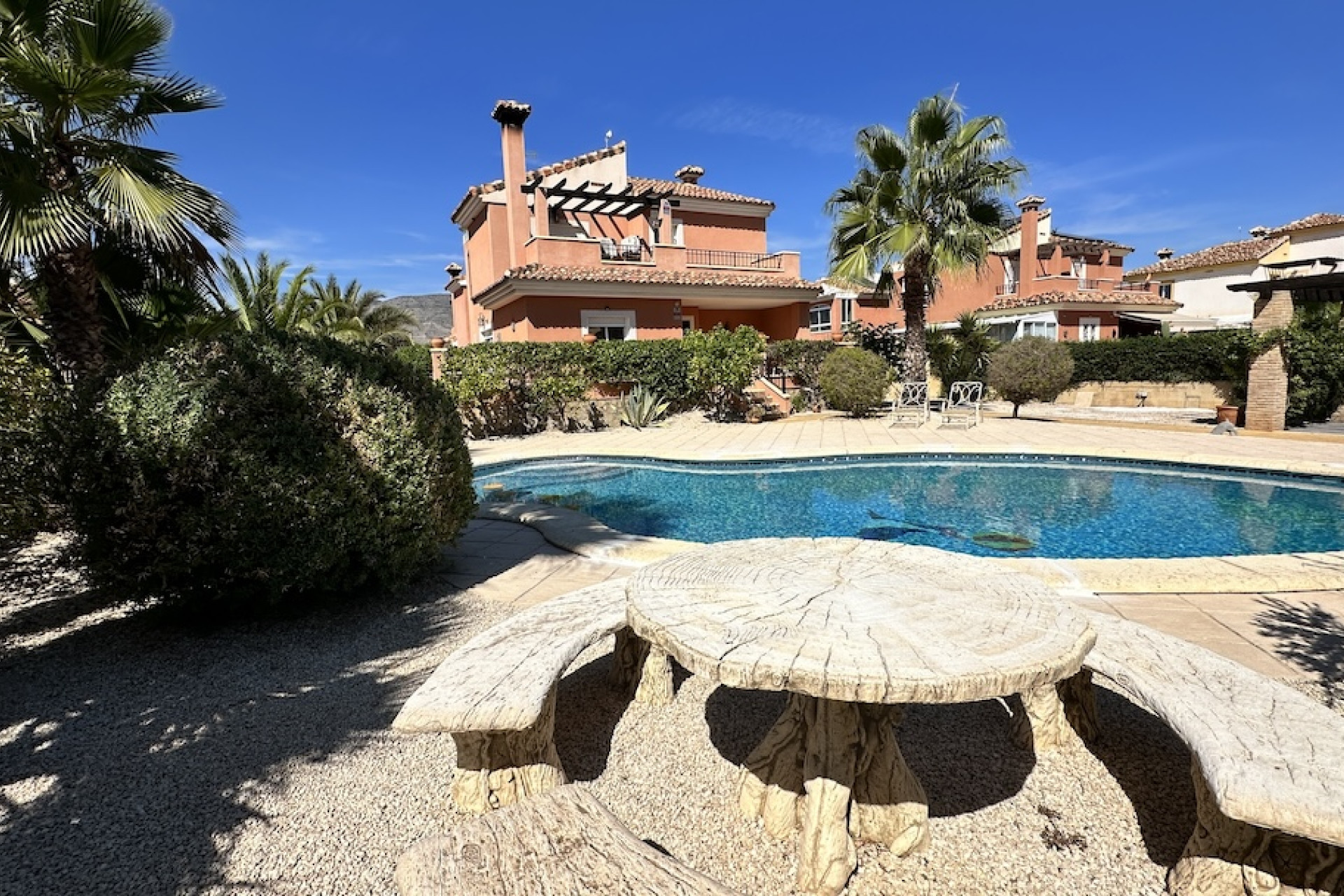 Resale - Villa -
Hondón de las Nieves - HONDON DE LAS NIEVES