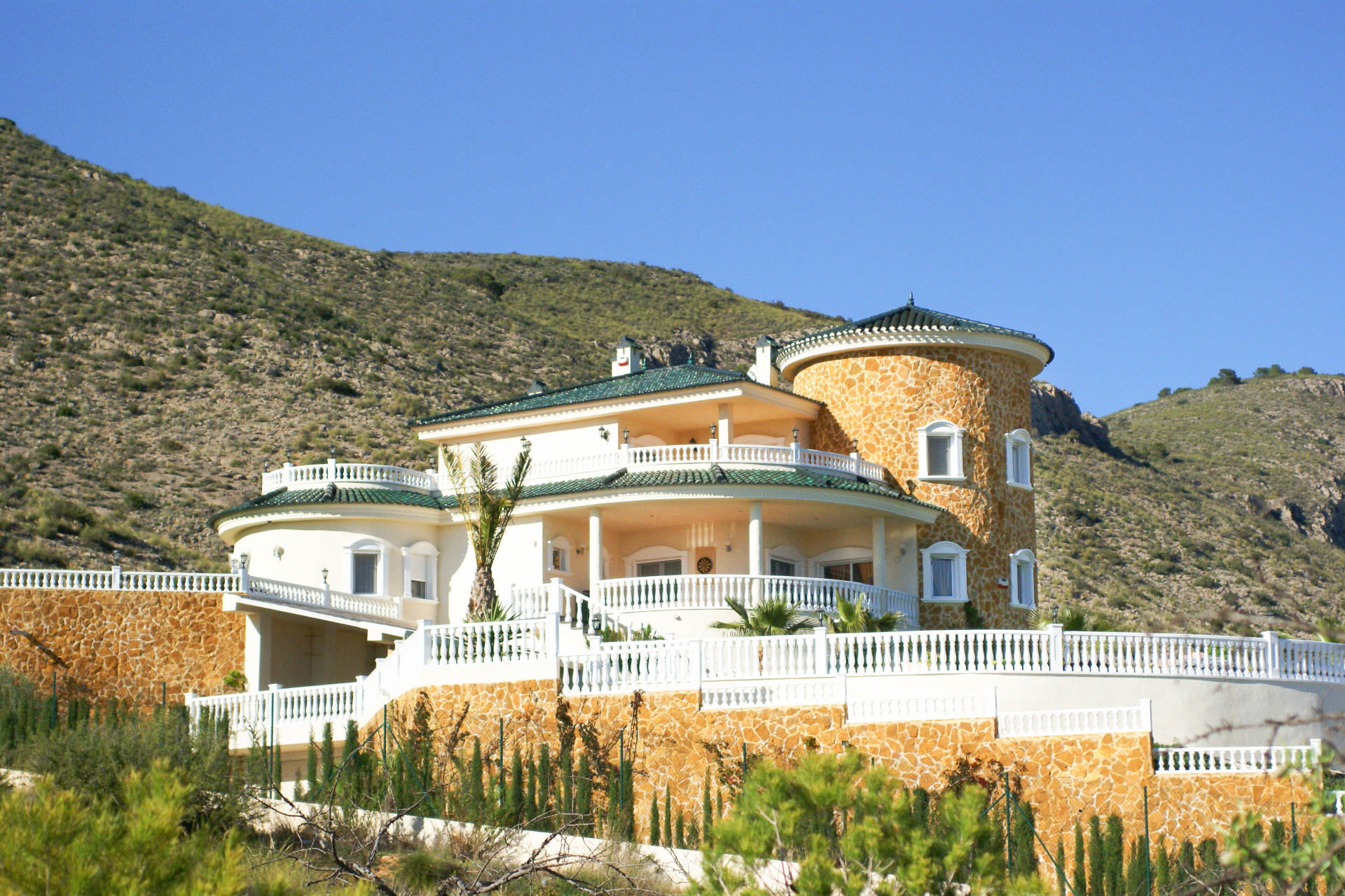 Resale - Villa -
Hondón de las Nieves - HONDON DE LAS NIEVES