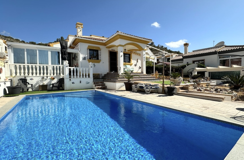 Resale - Villa -
Hondón de las Nieves - HONDON DE LAS NIEVES