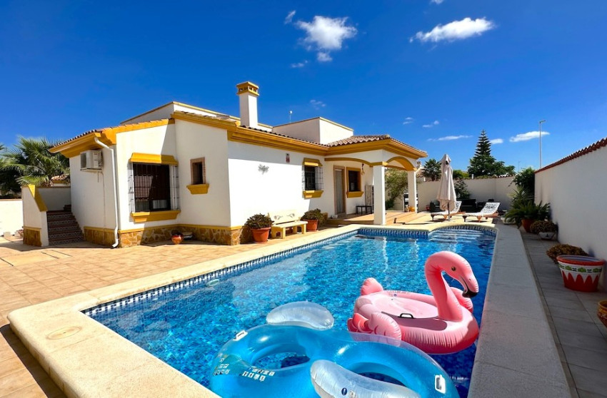 Resale - Villa -
Hondón de las Nieves - La Montanosa