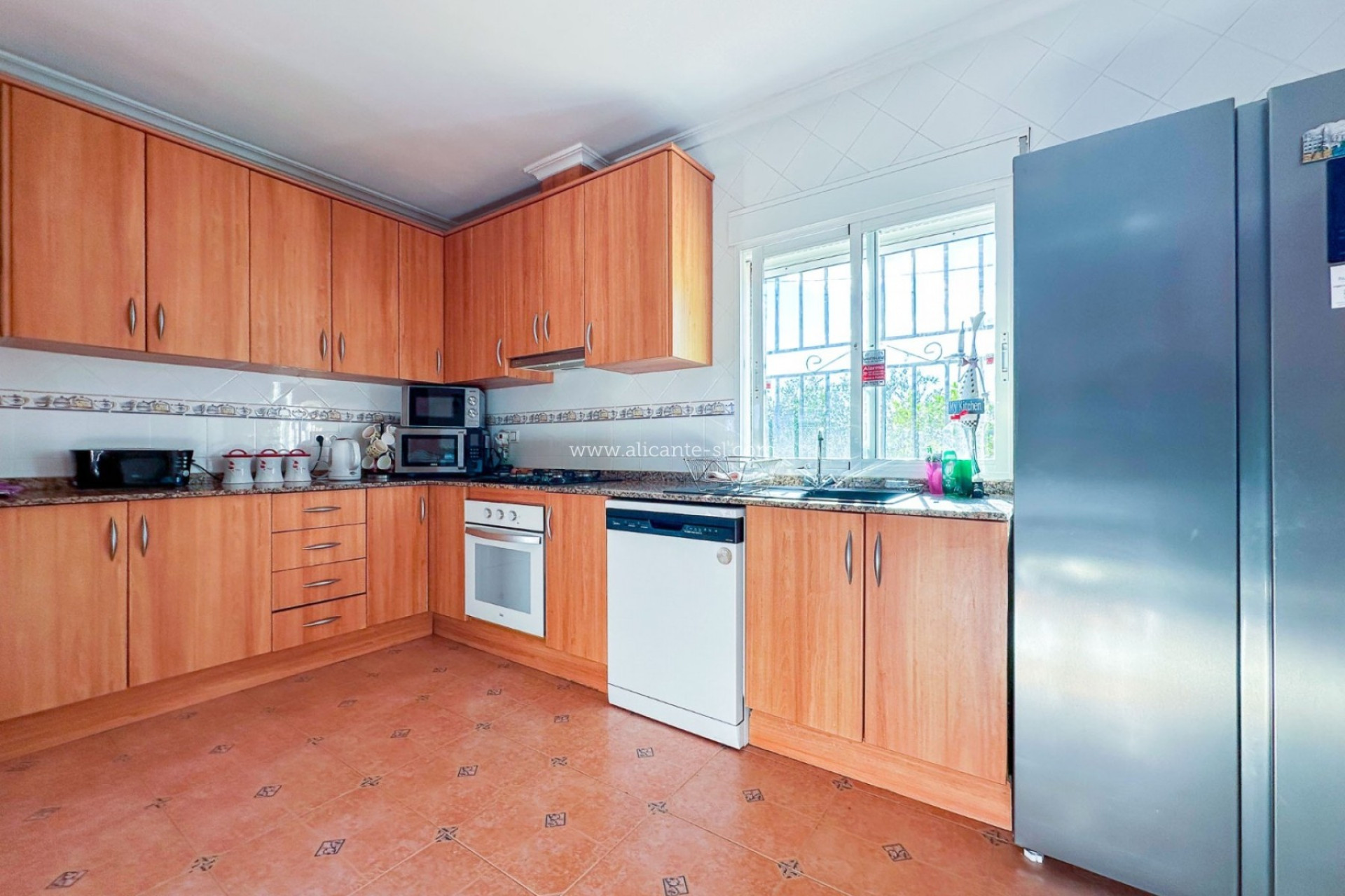 Resale - Villa -
Hondón de las Nieves - Pueblo