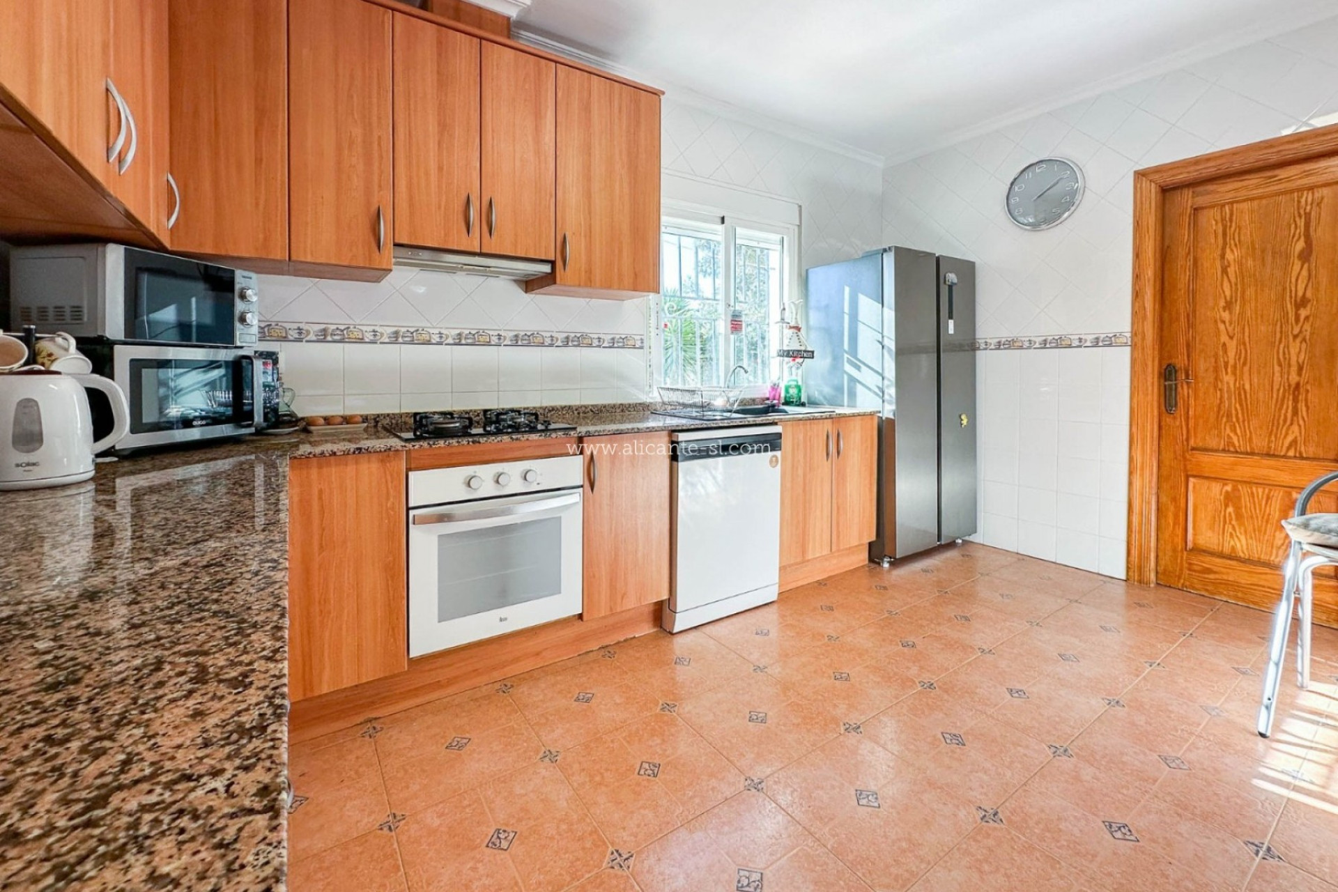 Resale - Villa -
Hondón de las Nieves - Pueblo