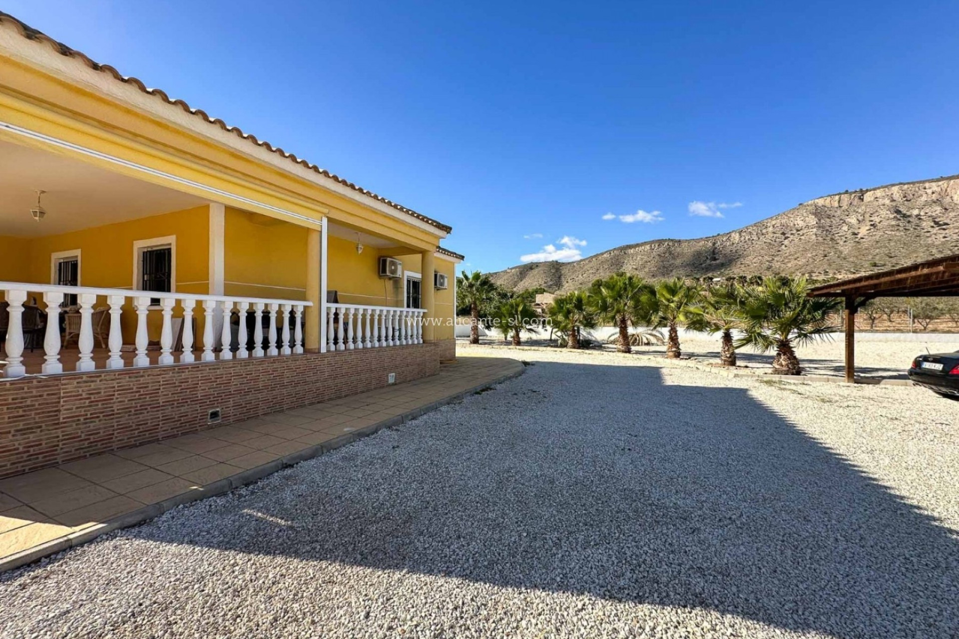 Resale - Villa -
Hondón de las Nieves - Pueblo