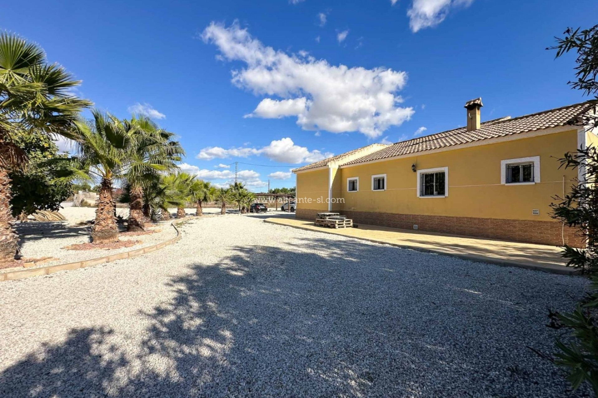 Resale - Villa -
Hondón de las Nieves - Pueblo