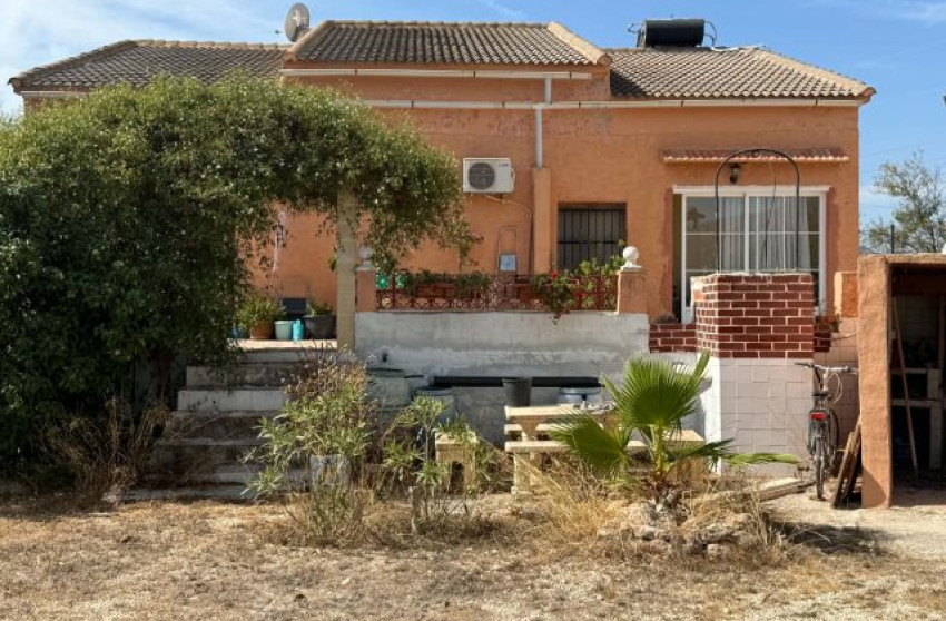 Resale - Villa -
Hondón de las Nieves