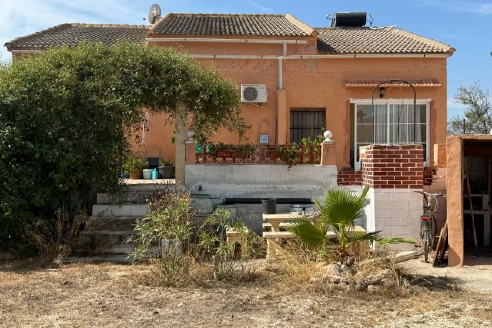 Resale - Villa -
Hondón de las Nieves