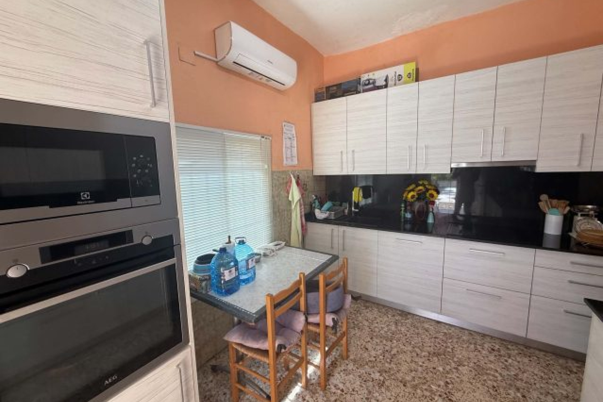 Resale - Villa -
Hondón de las Nieves