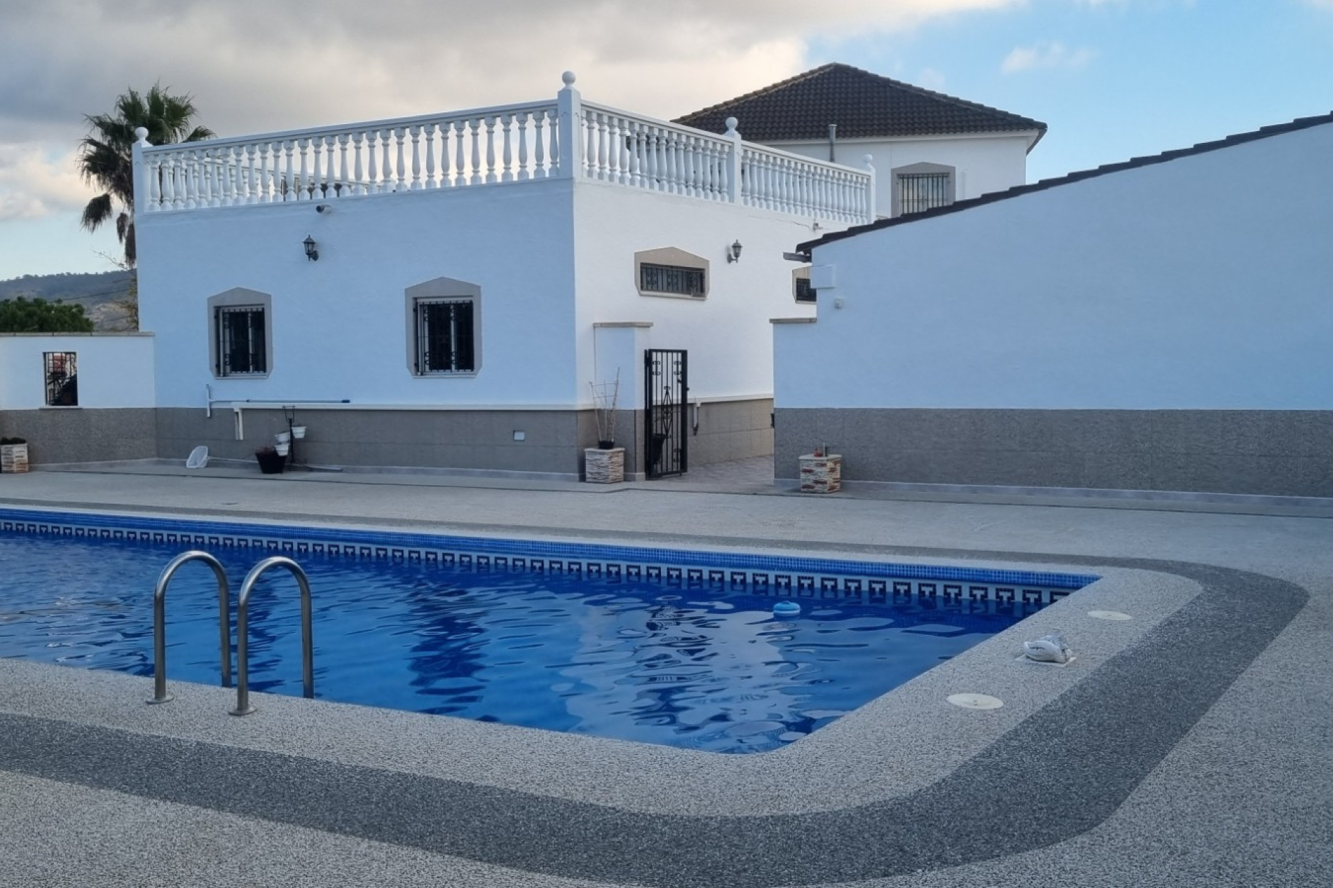 Resale - Villa -
Hondón de los Fráiles - HONDON DE LOS FRAILES