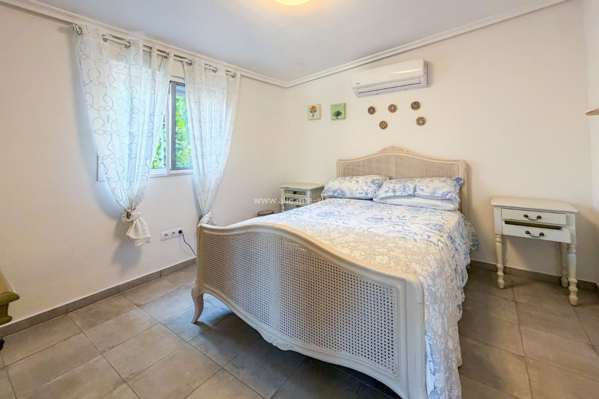 Resale - Villa -
Hondón de los Fráiles - HONDON DE LOS FRAILES