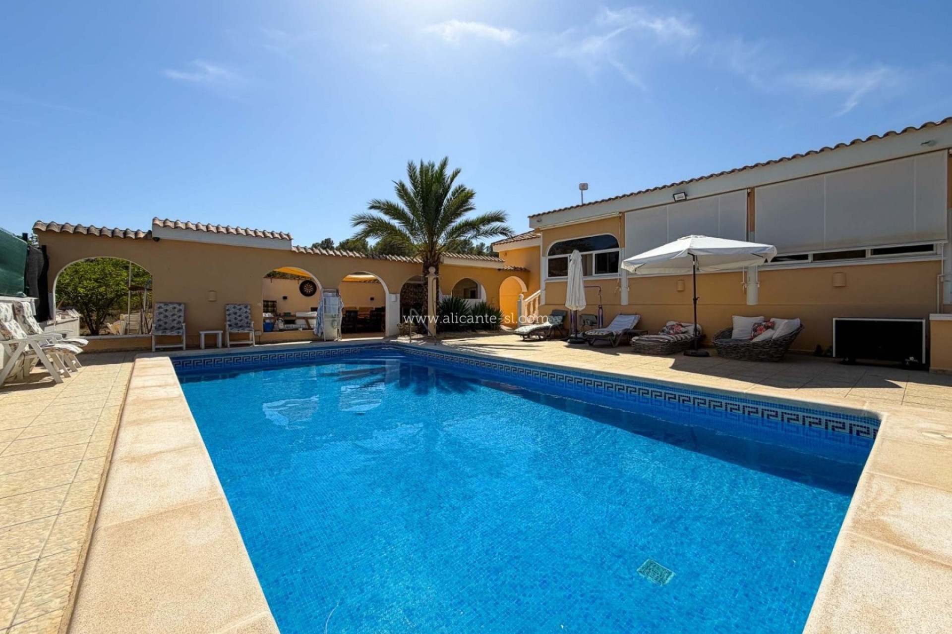 Resale - Villa -
Hondón de los Fráiles - HONDON DE LOS FRAILES