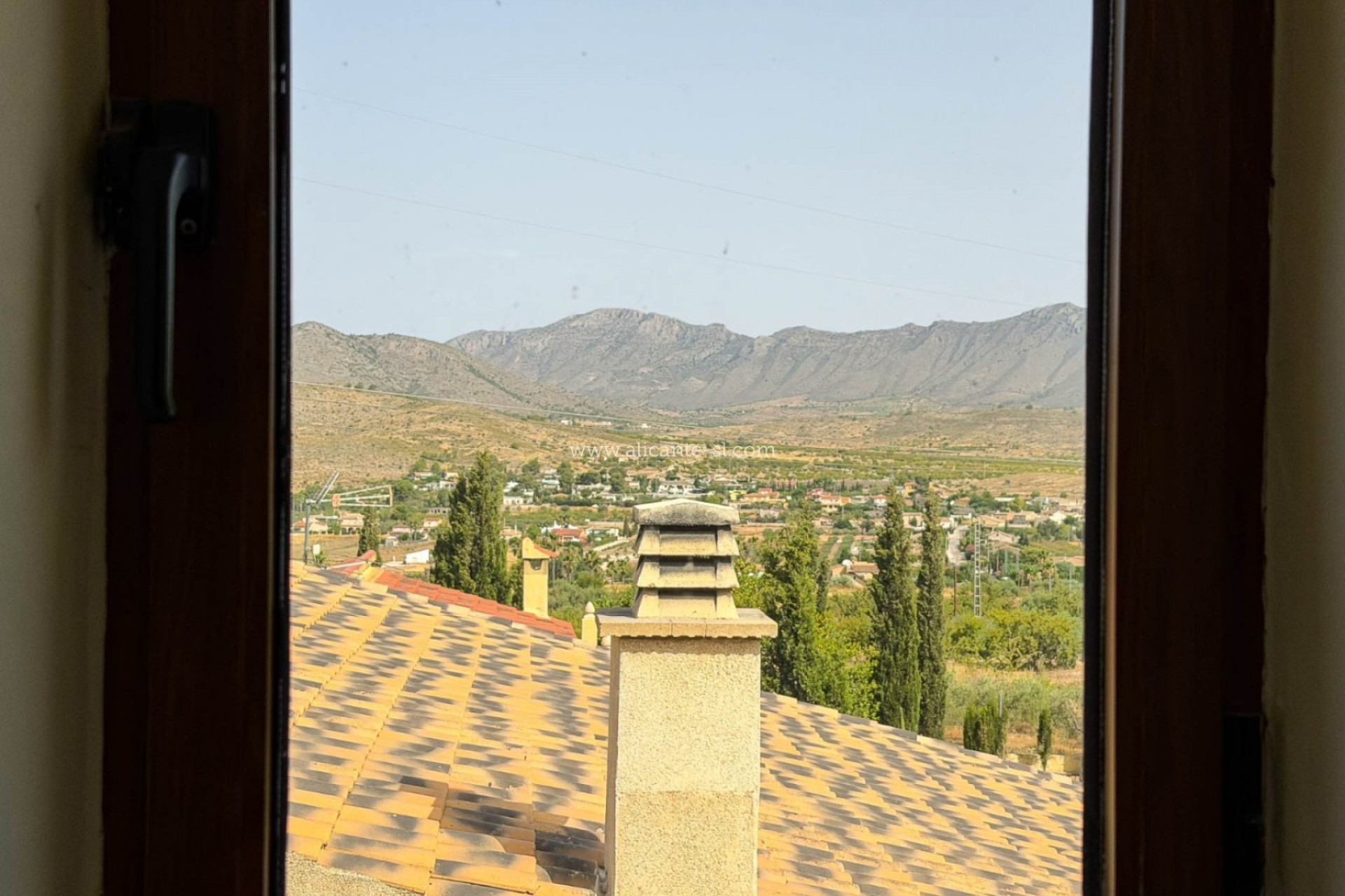 Resale - Villa -
Hondón de los Fráiles - HONDON DE LOS FRAILES