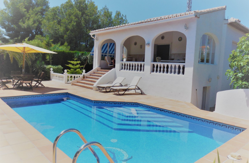 Resale - Villa -
Jávea - Cansalades