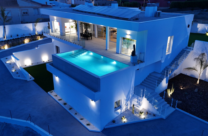 Resale - Villa -
La Marina