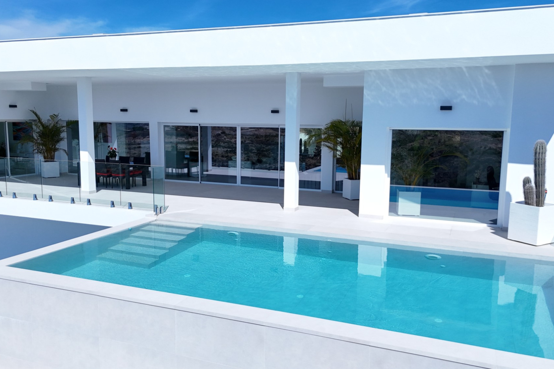 Resale - Villa -
La Marina