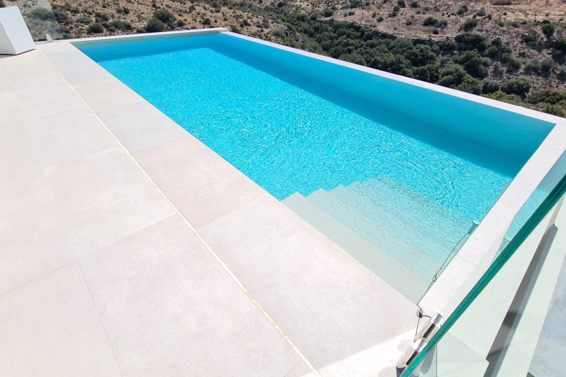 Resale - Villa -
La Marina