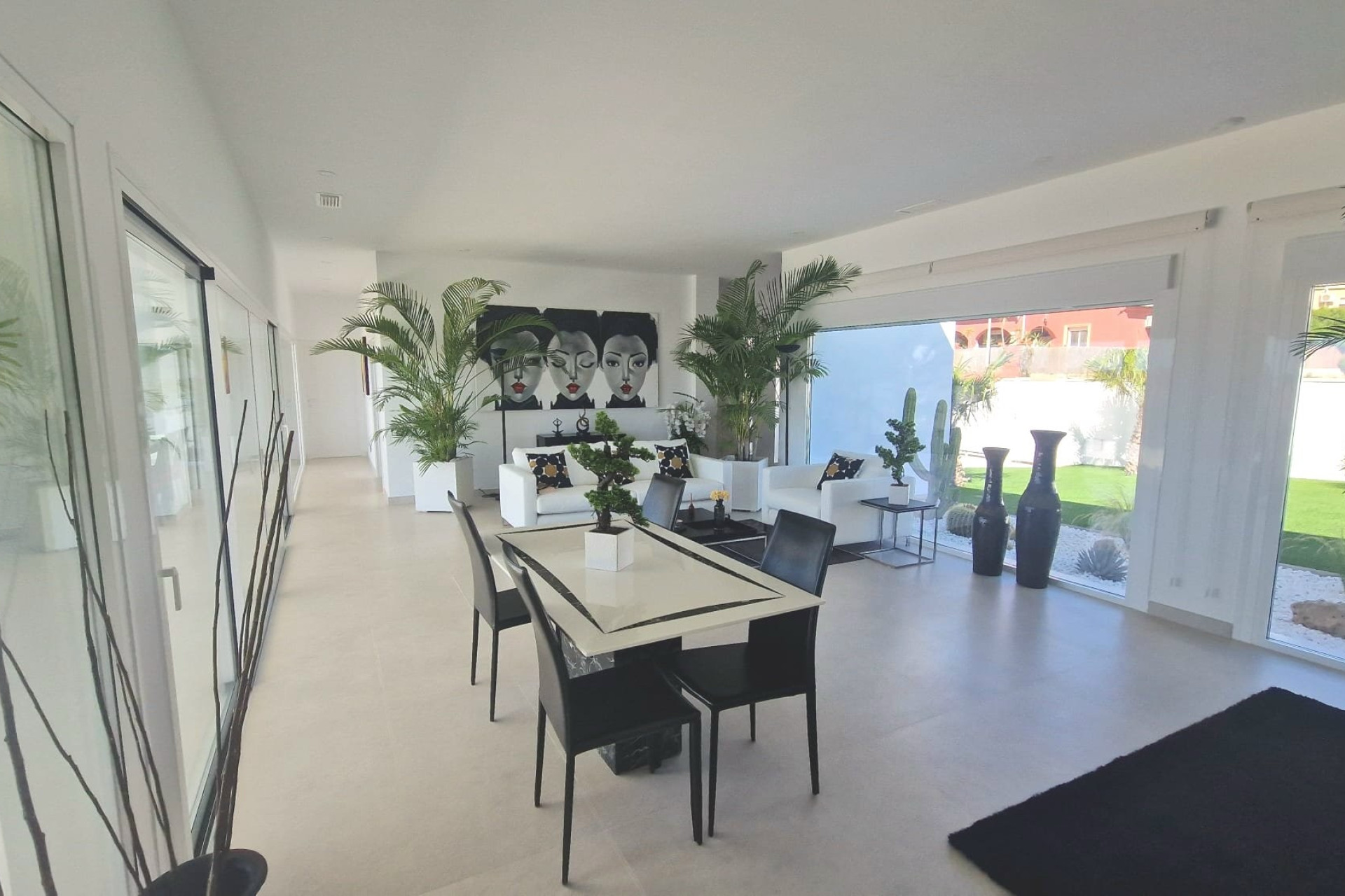 Resale - Villa -
La Marina