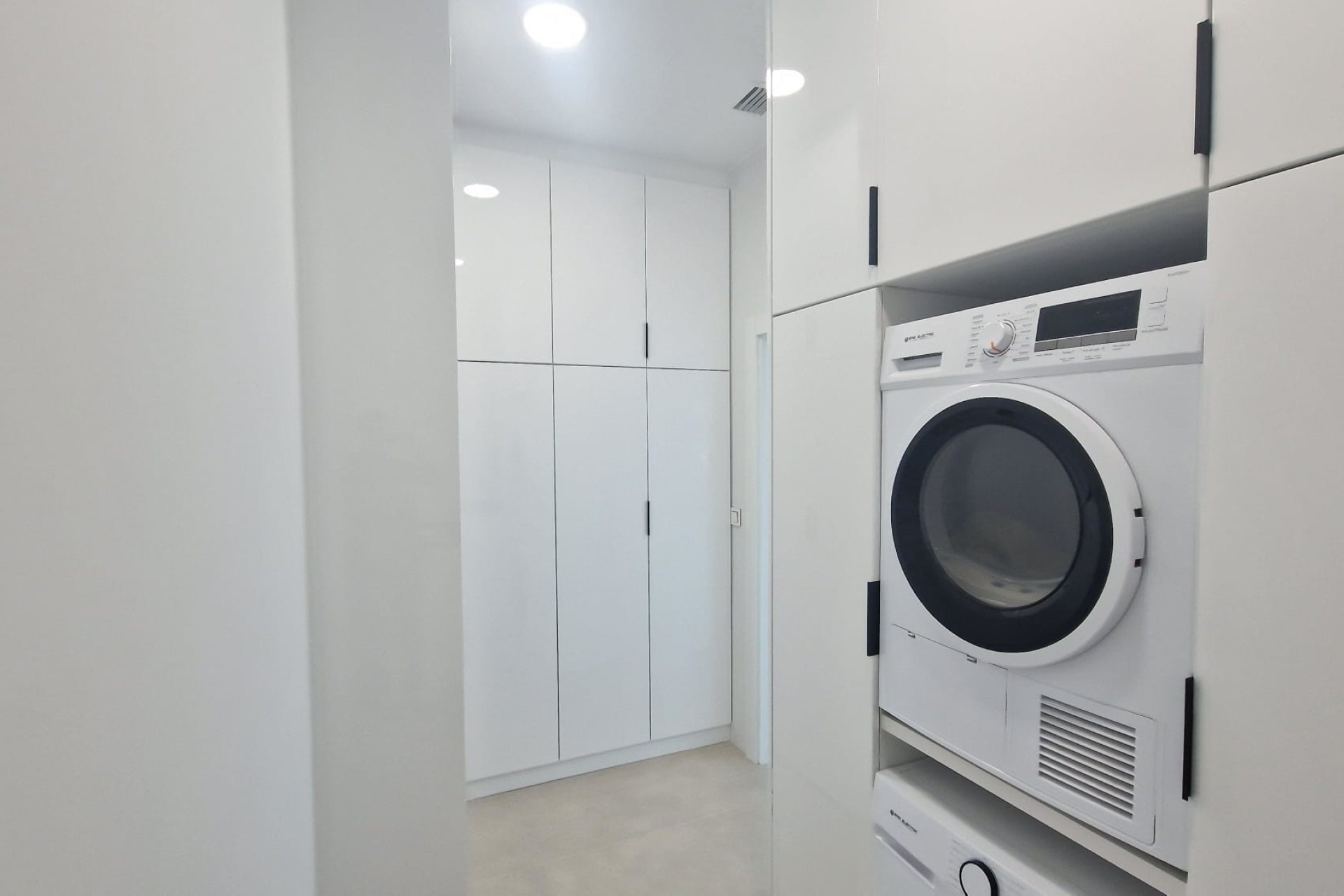 Resale - Villa -
La Marina